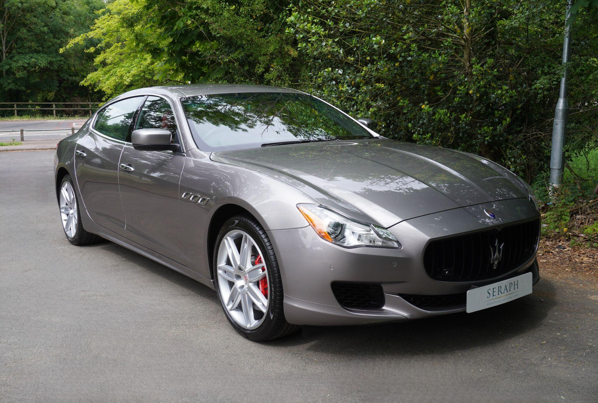 Maserati Quattroporte view 11