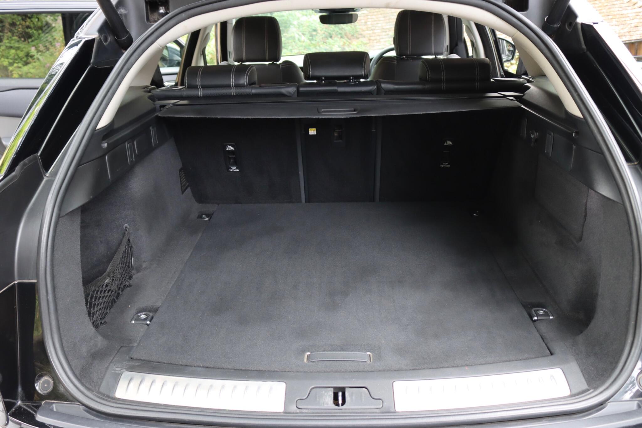 Land Rover Range Rover Velar view 65