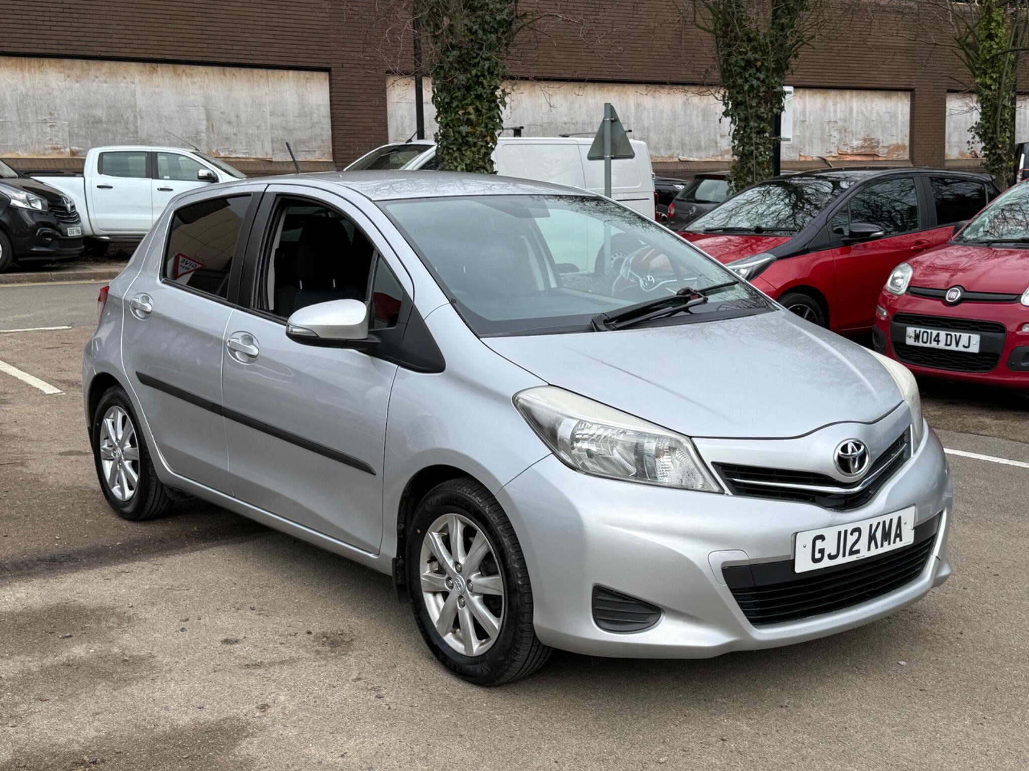 Toyota Yaris - Image 5