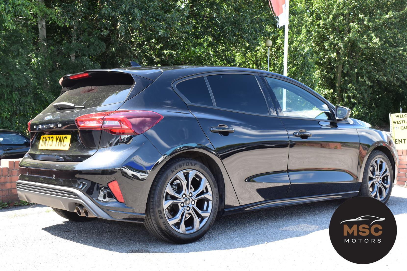 Ford Focus view 20