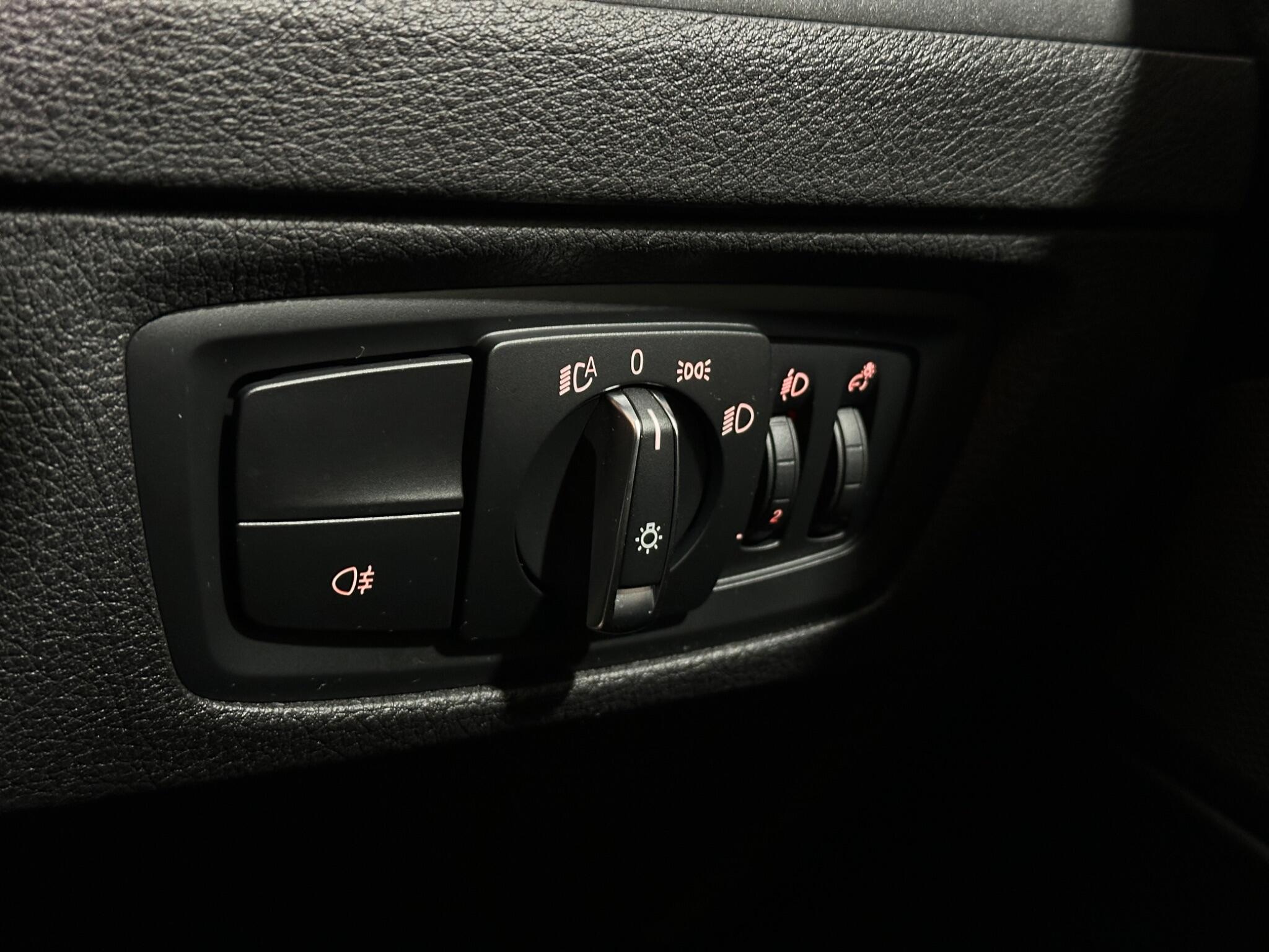 BMW 2 Series view 18