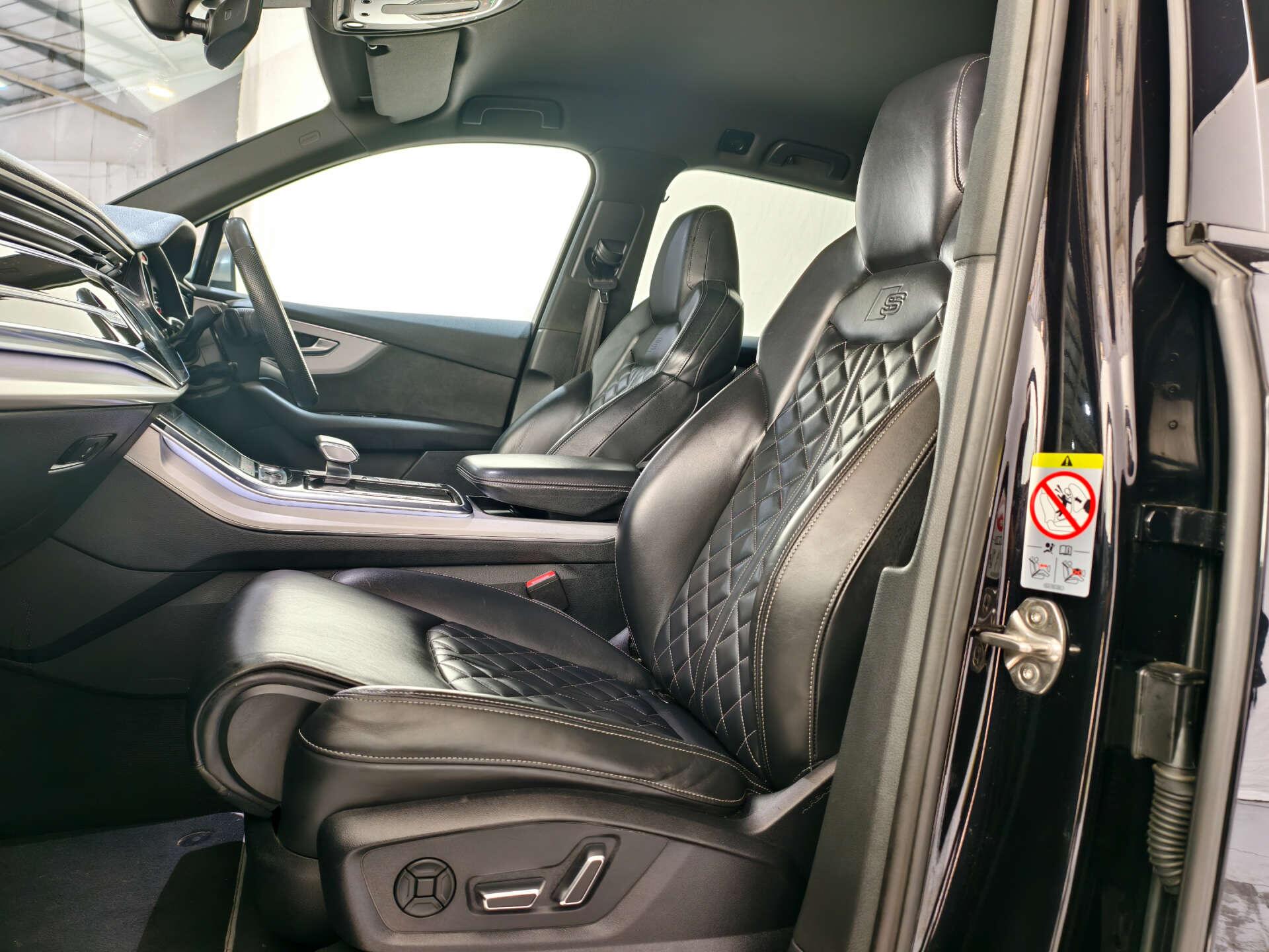 Audi SQ7 view 27
