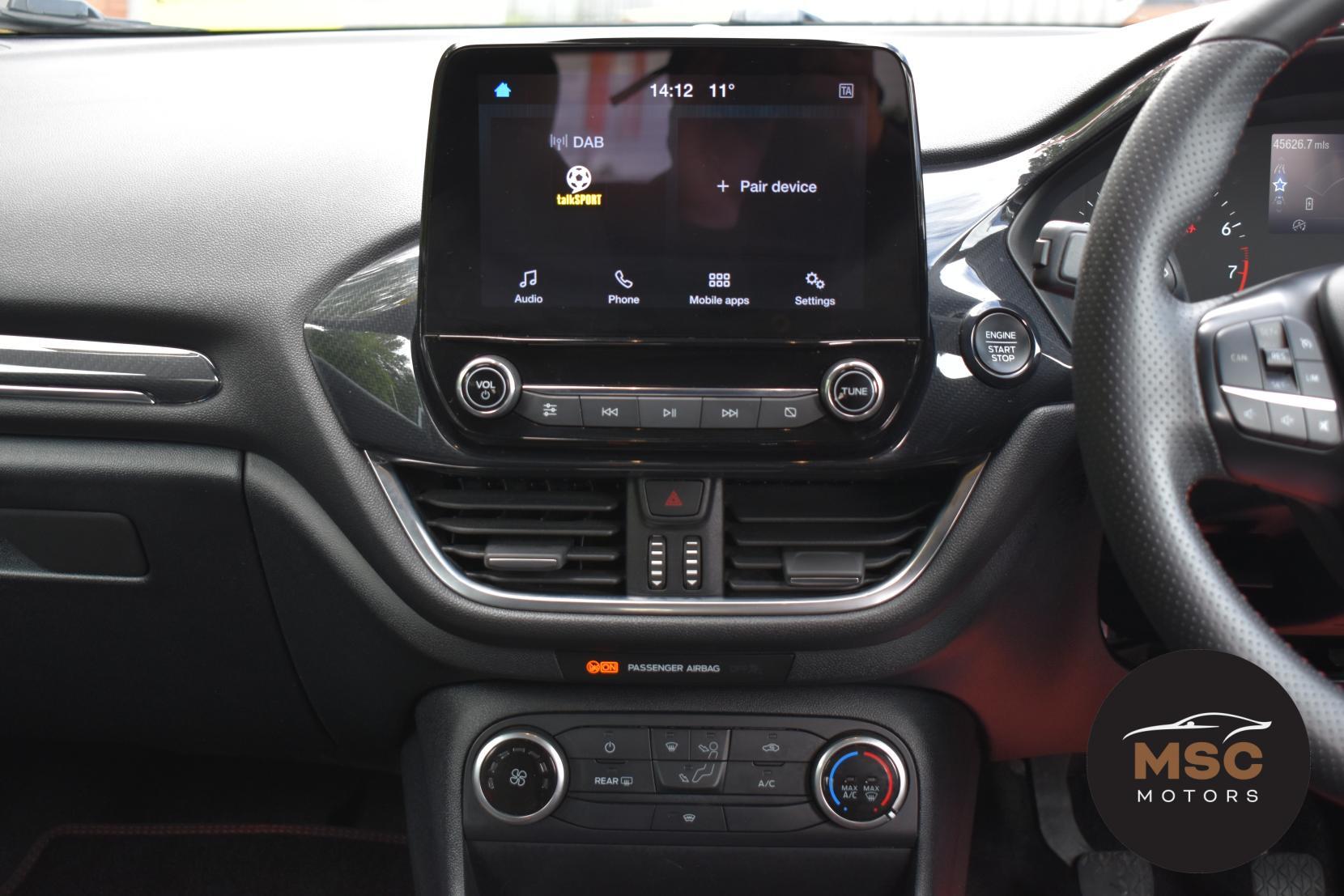 Ford Fiesta view 43