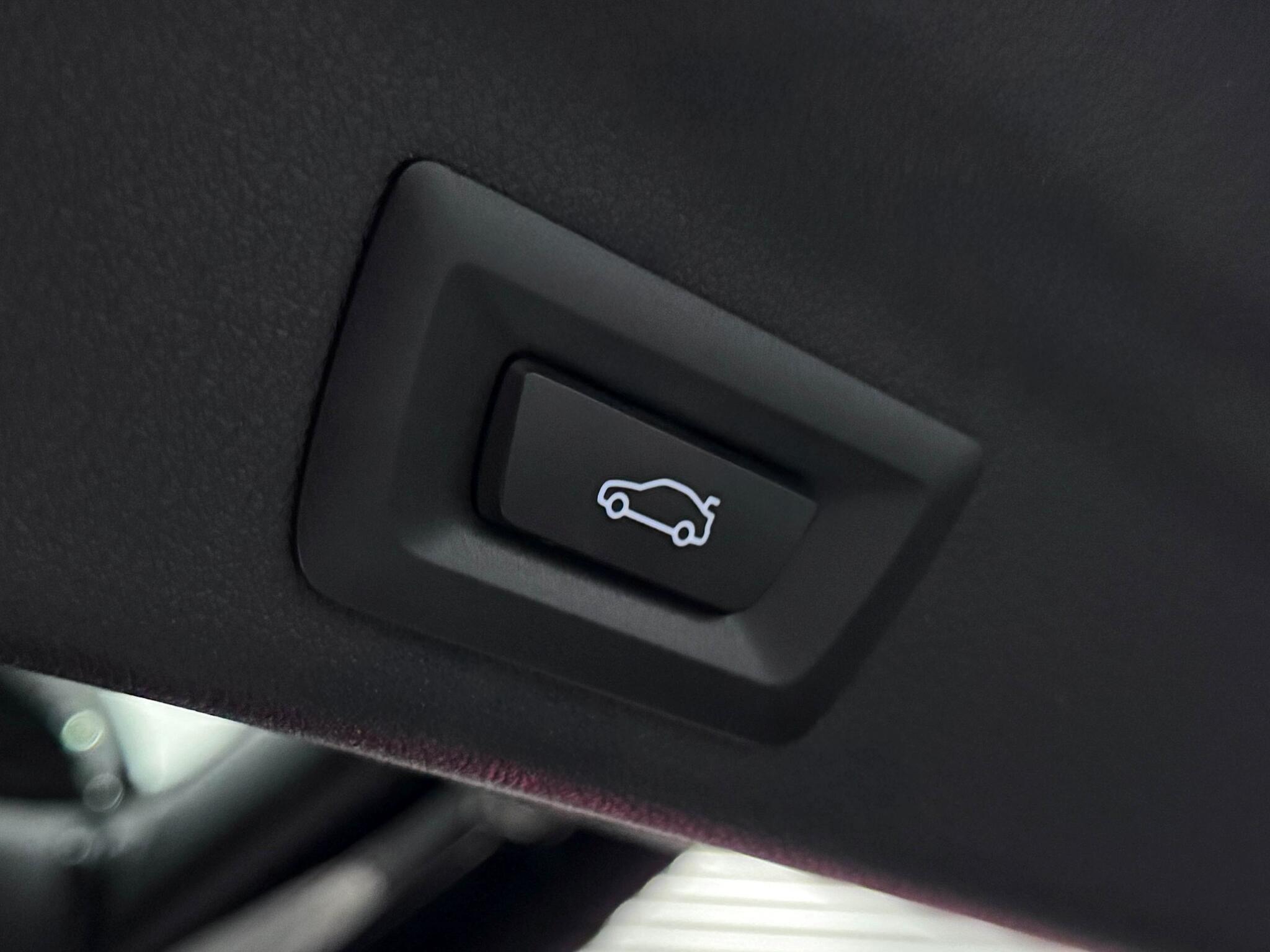BMW X1 view 8