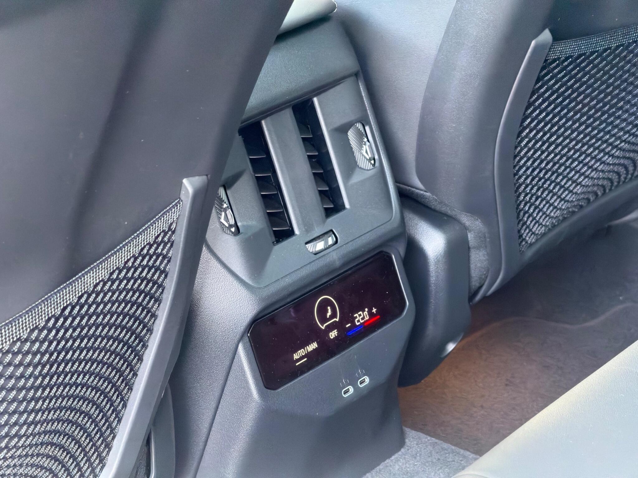 BMW X3 view 11