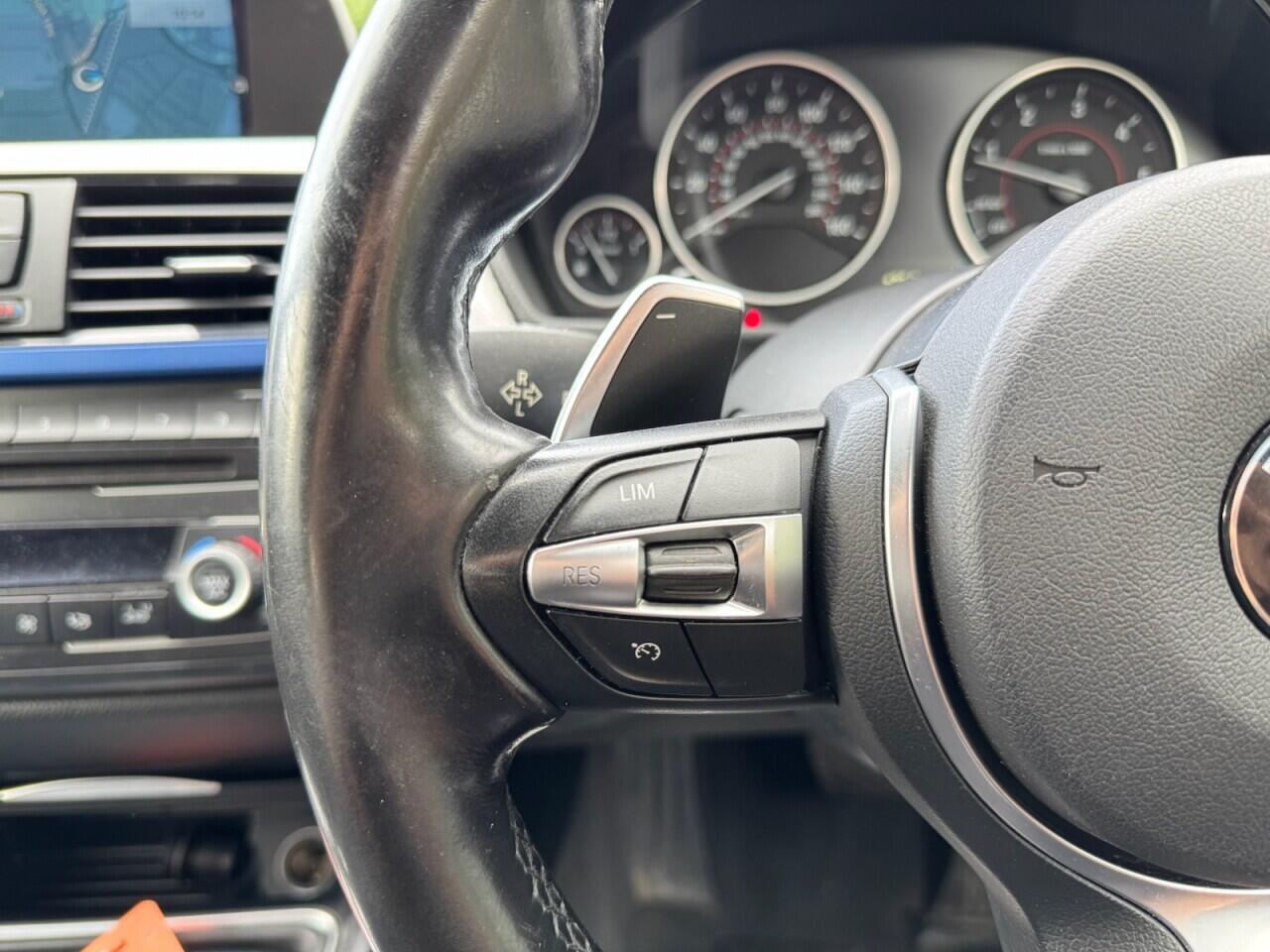 BMW 3 Series view 16