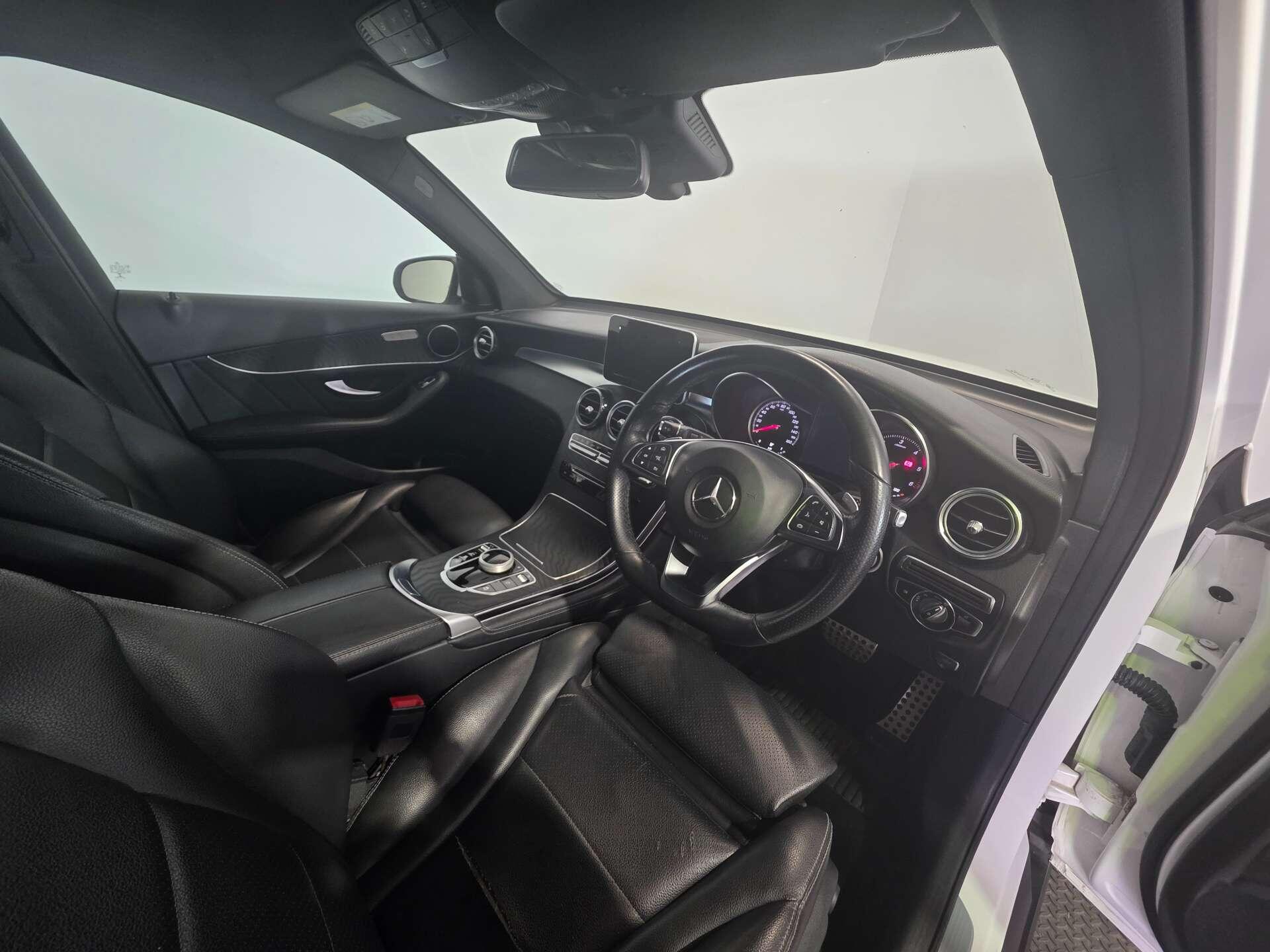 Mercedes-Benz GLC view 10