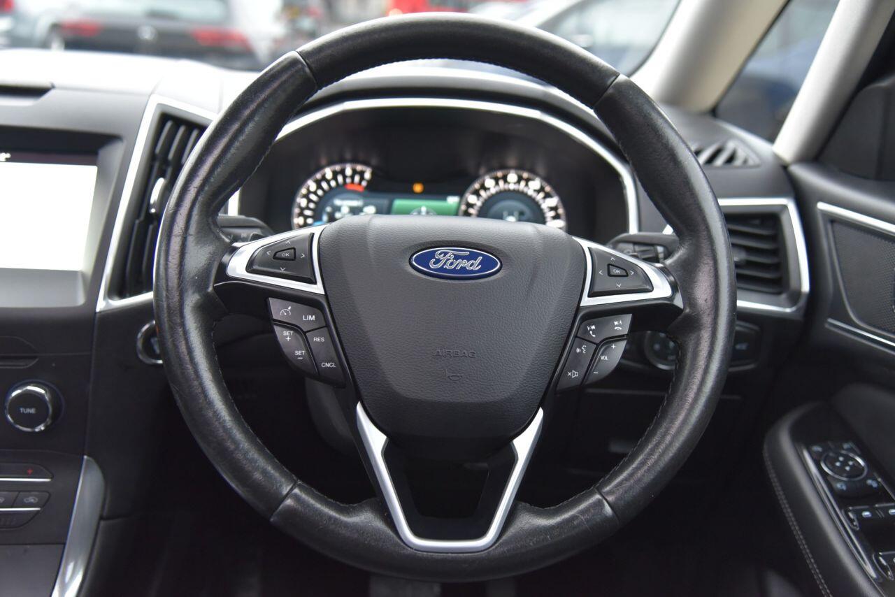 Ford Galaxy view 34
