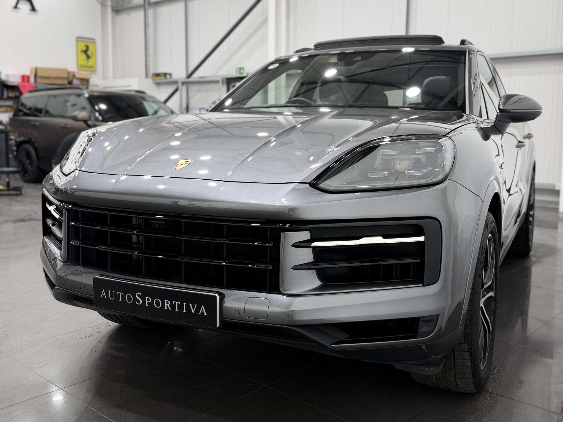 Porsche Cayenne view 9