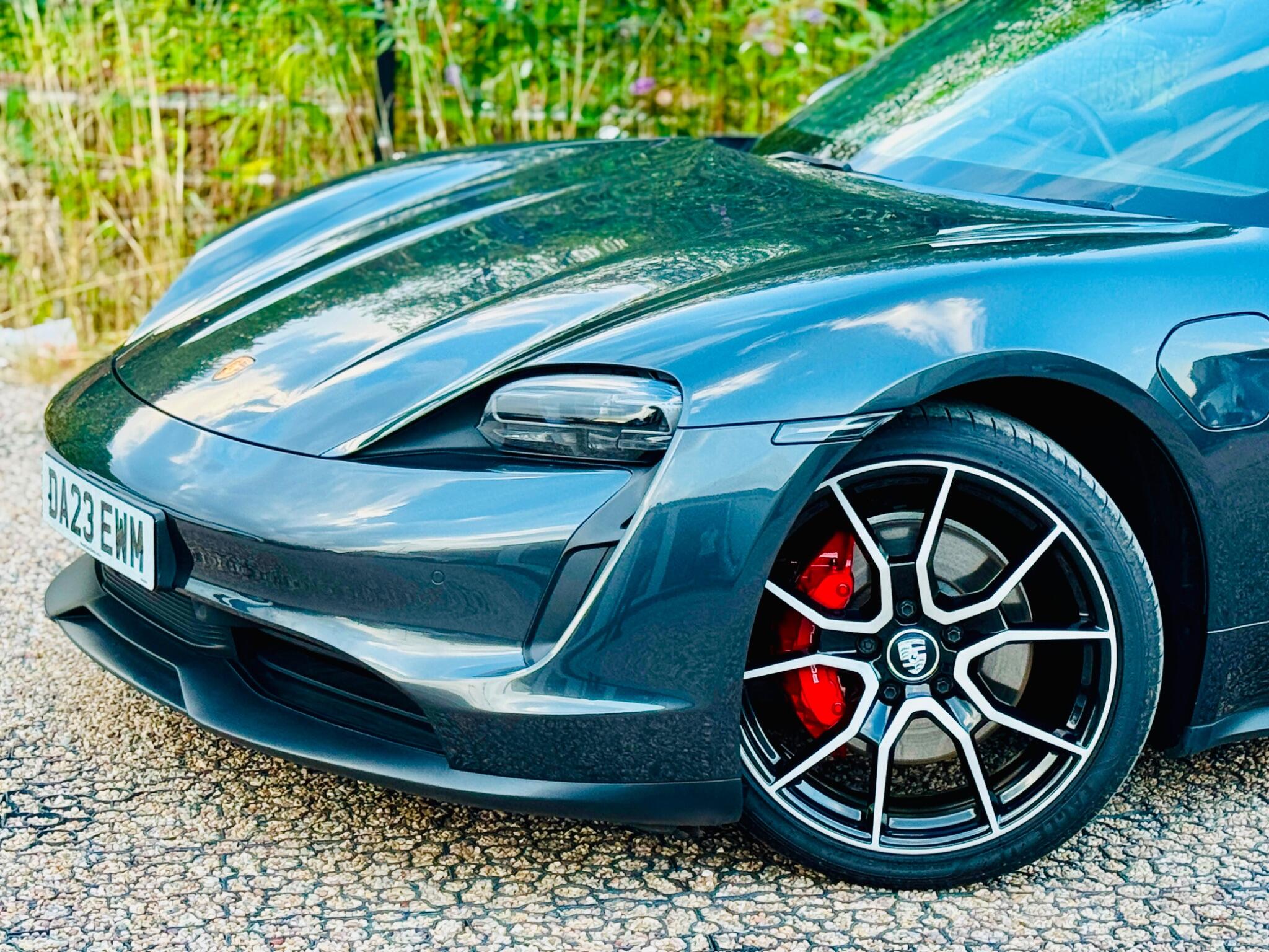 Porsche Taycan view 39