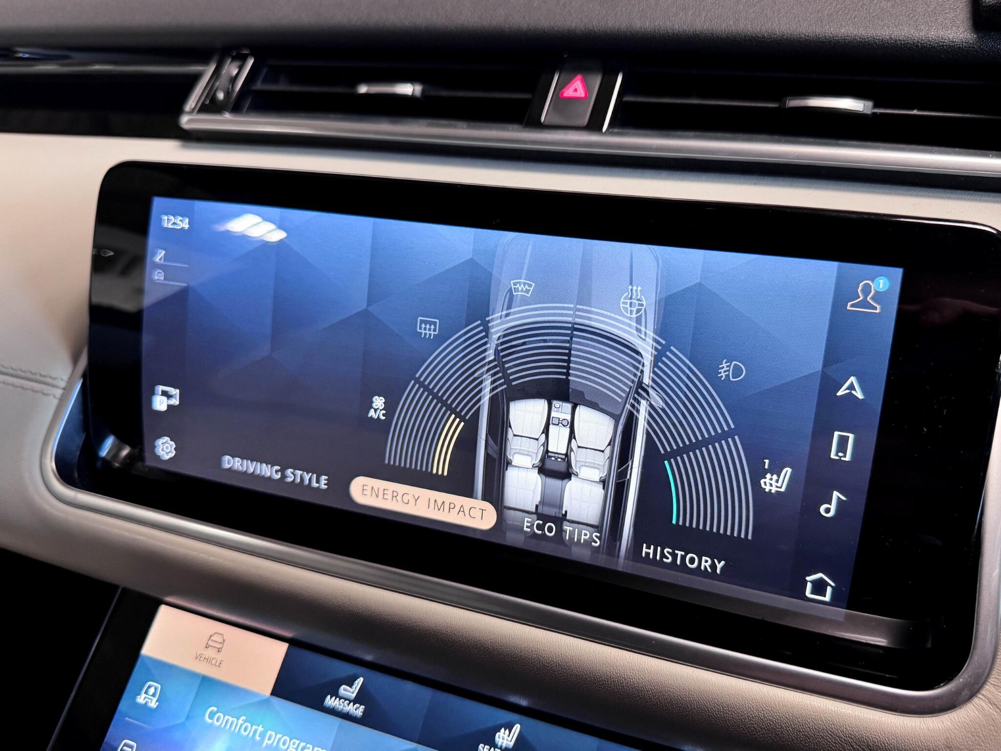 Land Rover Range Rover Velar view 58