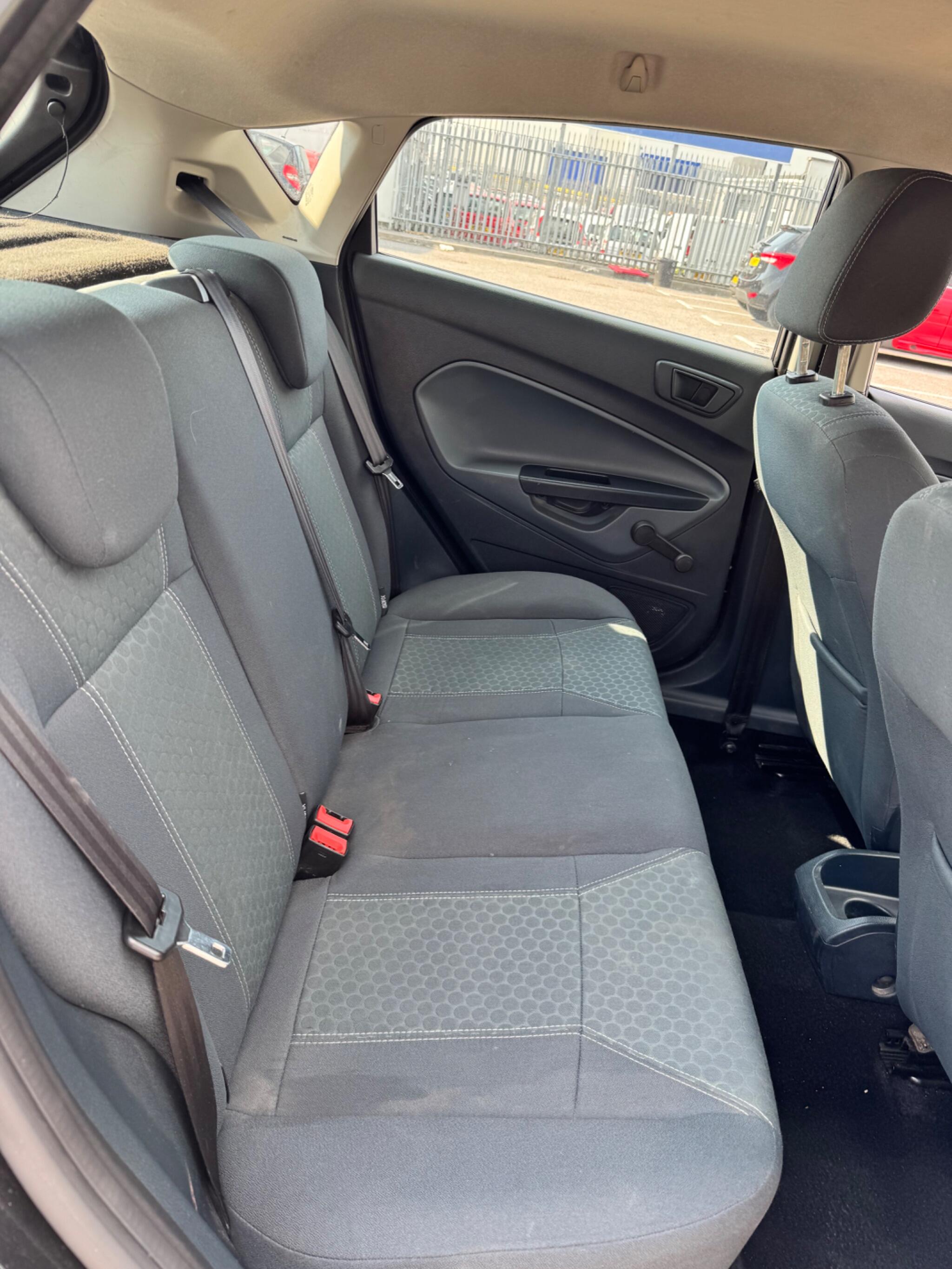 Ford Fiesta view 29