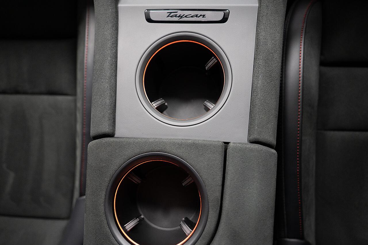 Porsche Taycan view 19