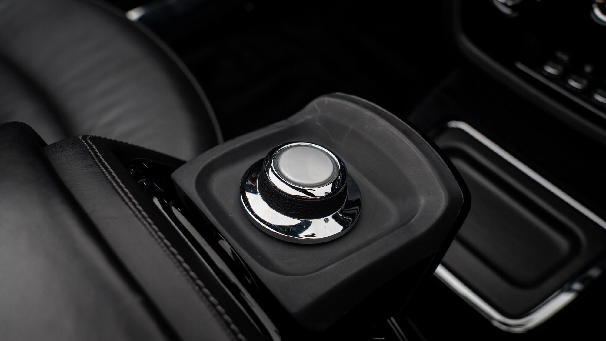 Rolls-Royce Phantom view 15