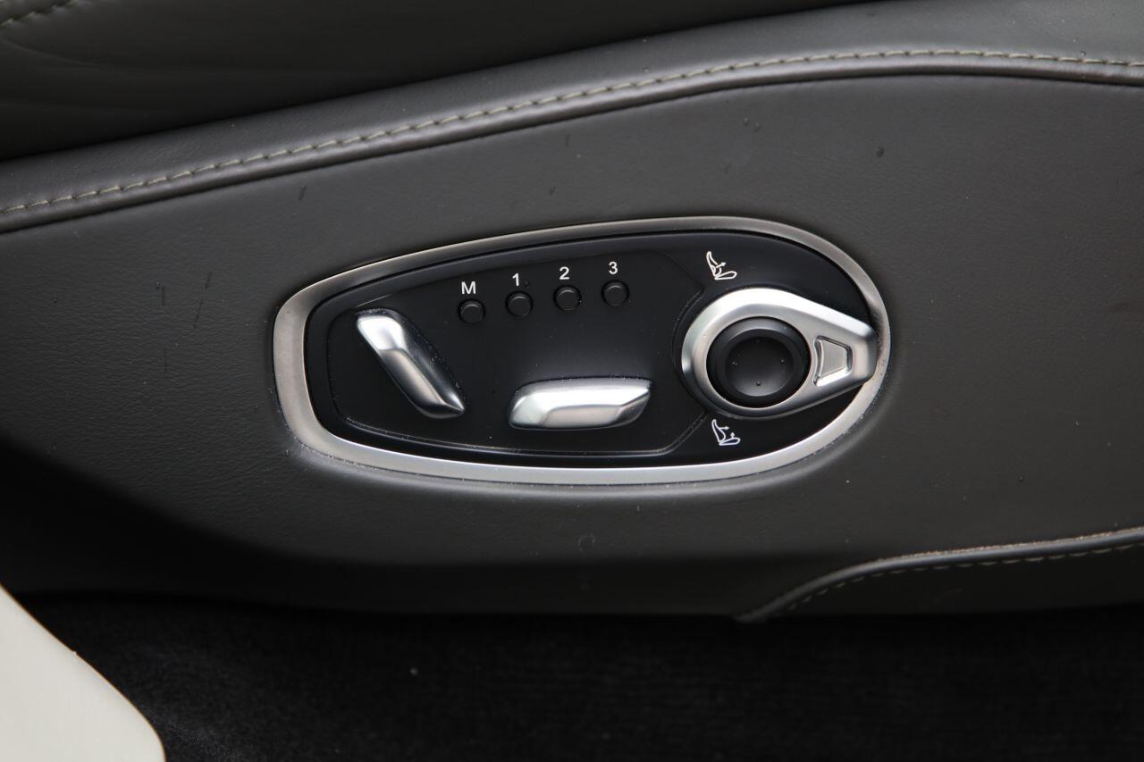 Aston Martin DBX view 34