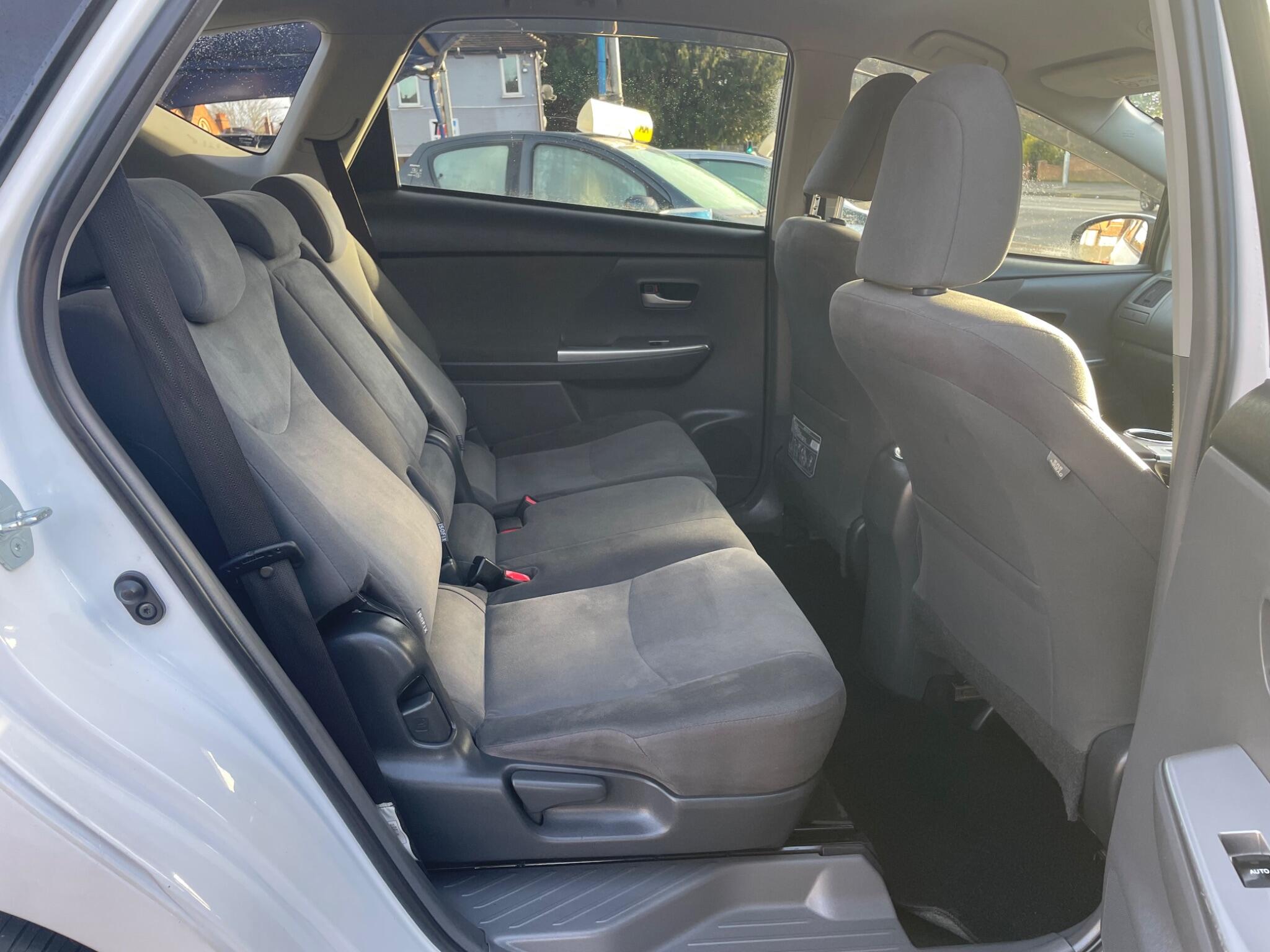 2014 Toyota Prius 1.5 CVT 4dr • 101,741 miles image 23