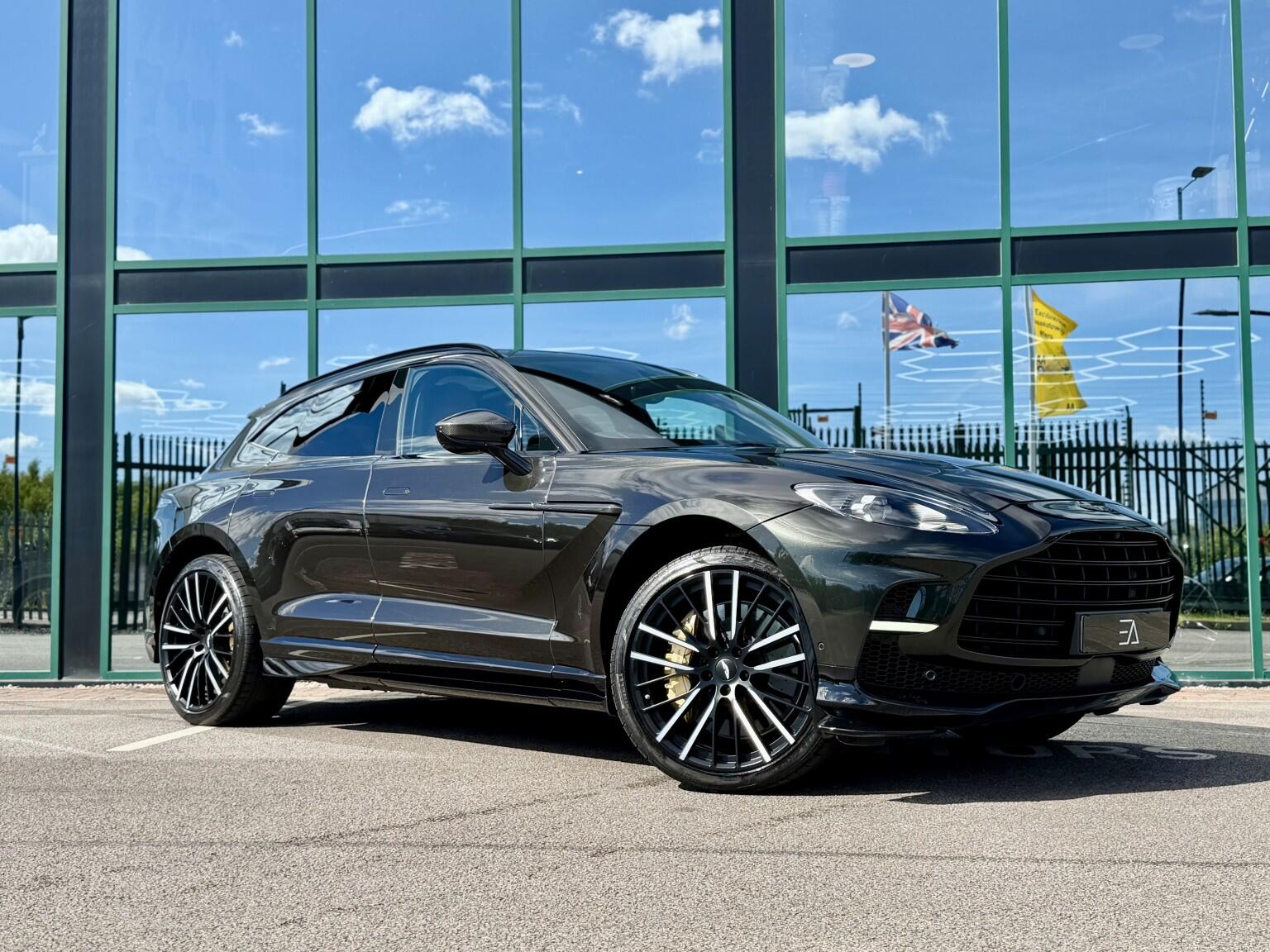 Aston Martin DBX view 14