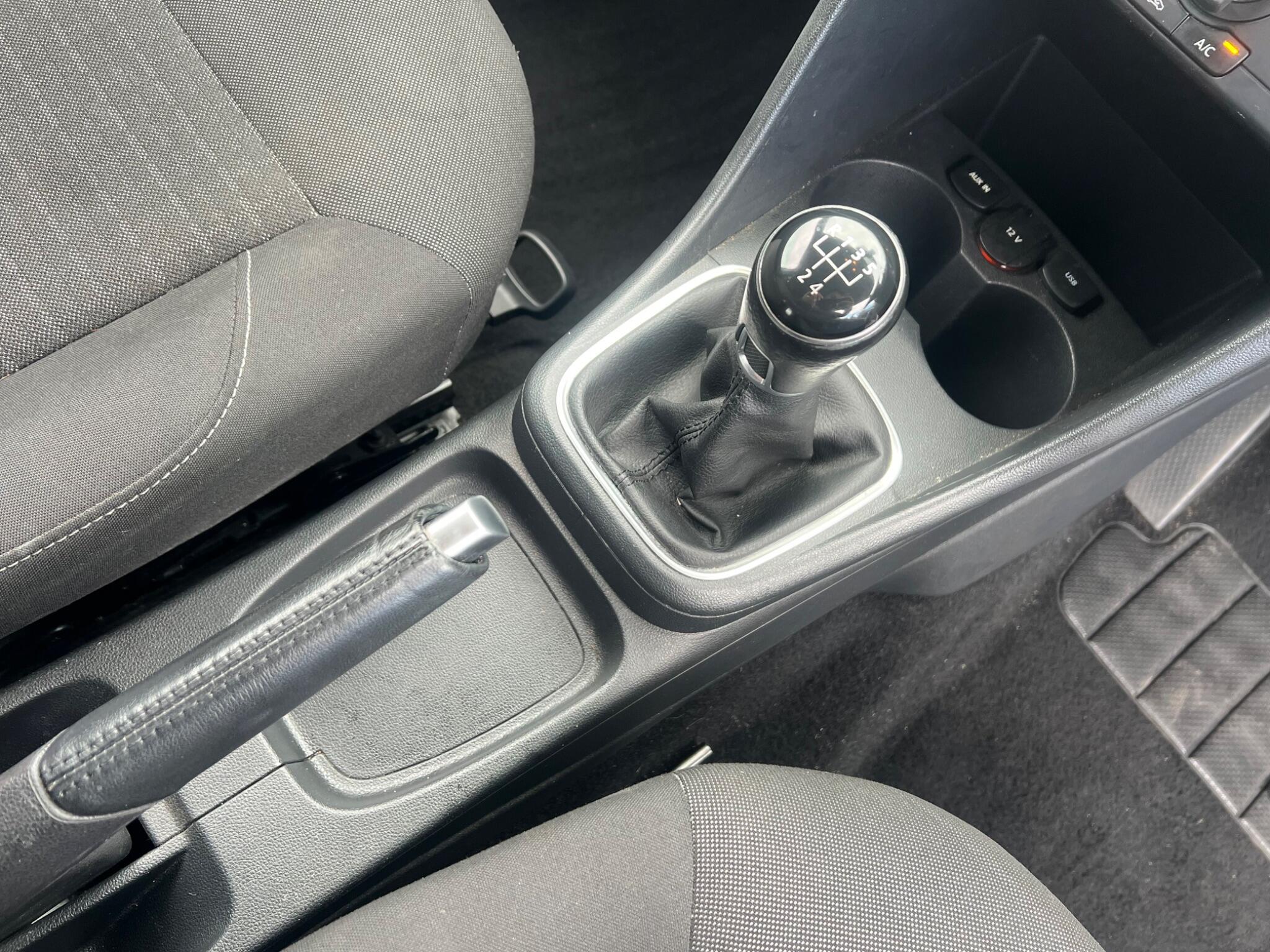 Volkswagen Polo view 25
