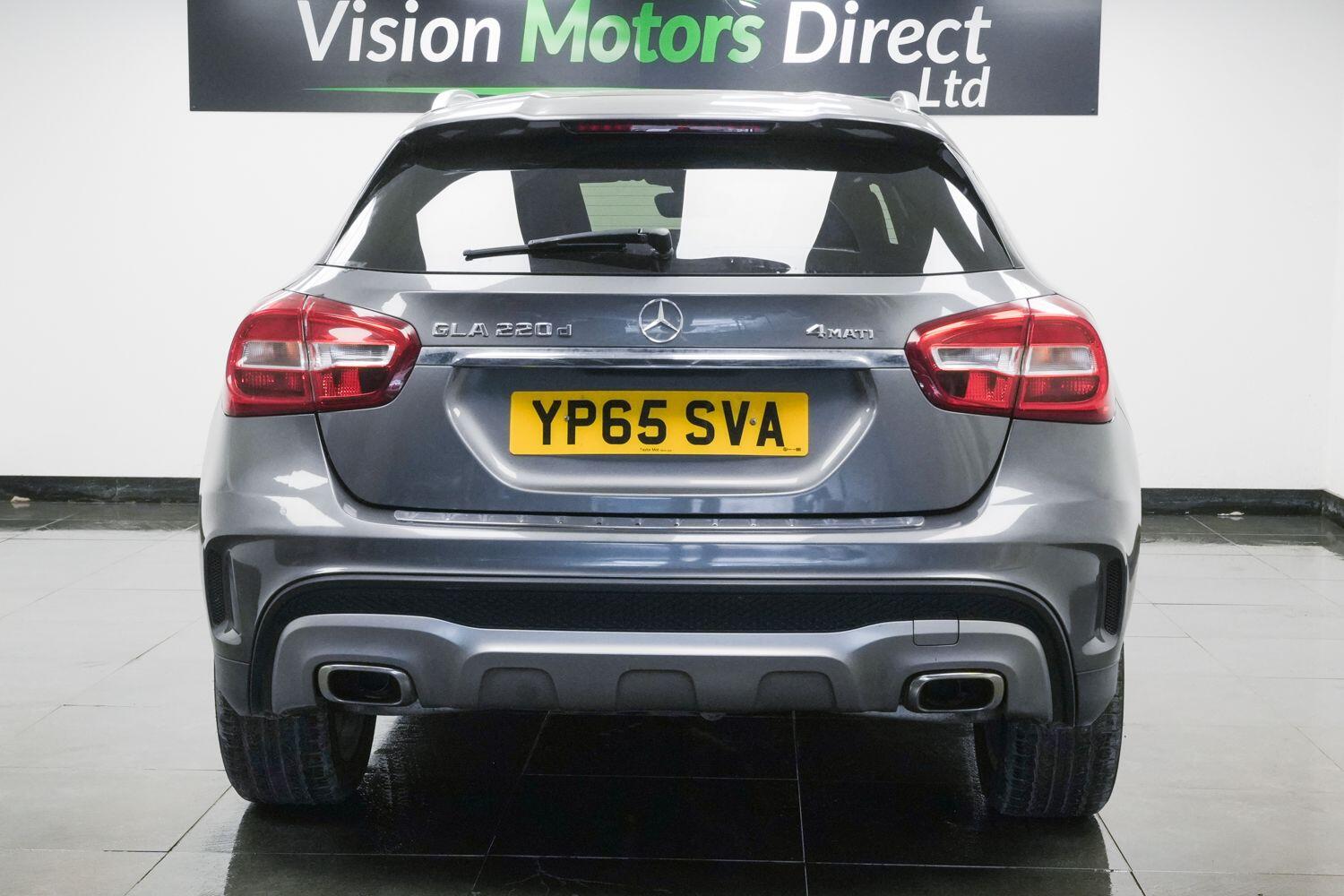 Mercedes-Benz Gla view 2