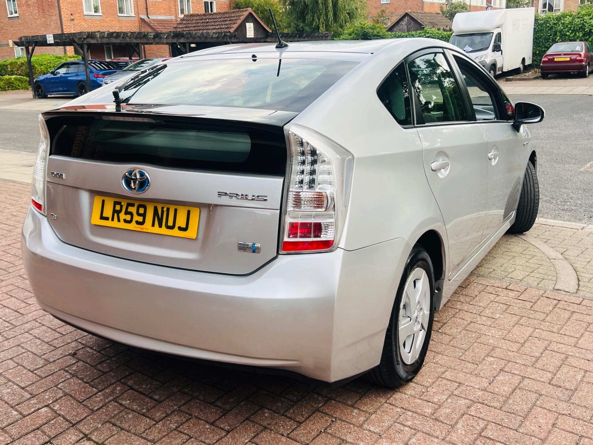 Toyota Prius view 30