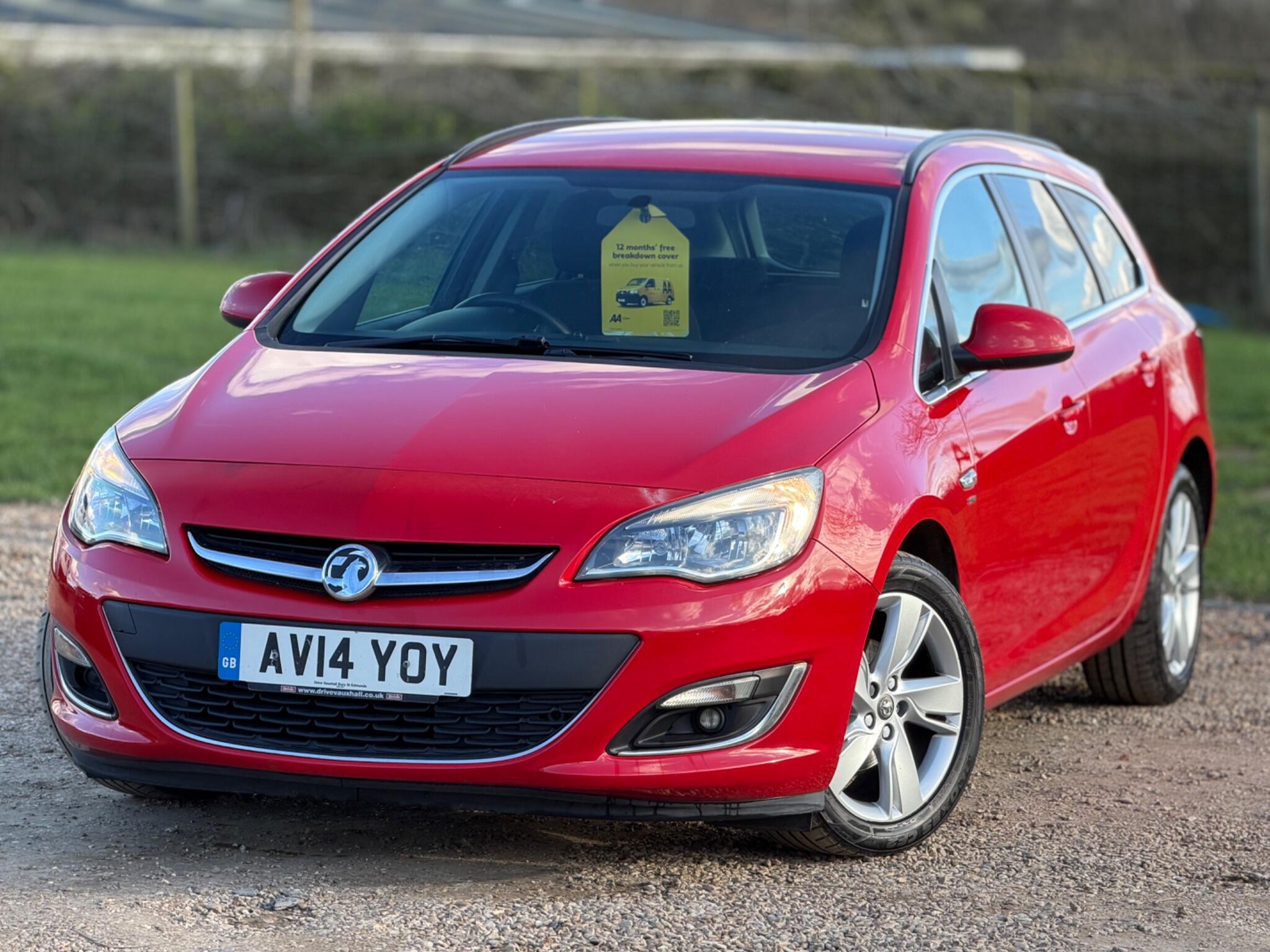 2014 Vauxhall Astra 1.6 16V SRi Sports Tourer Euro 5 5dr image 1