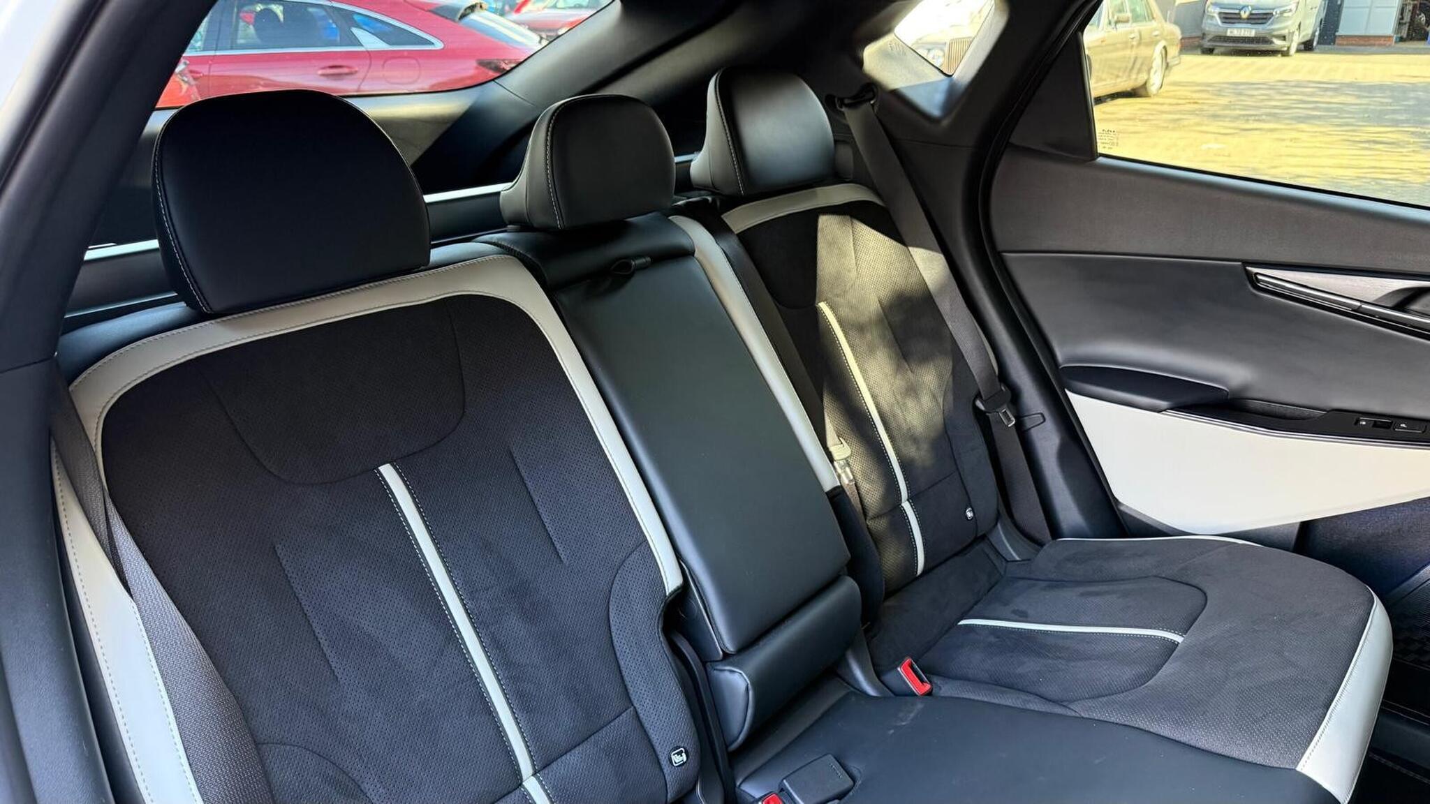 Kia Ev6 view 27