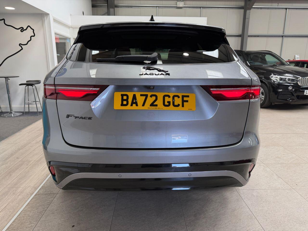 Jaguar F-Pace view 8