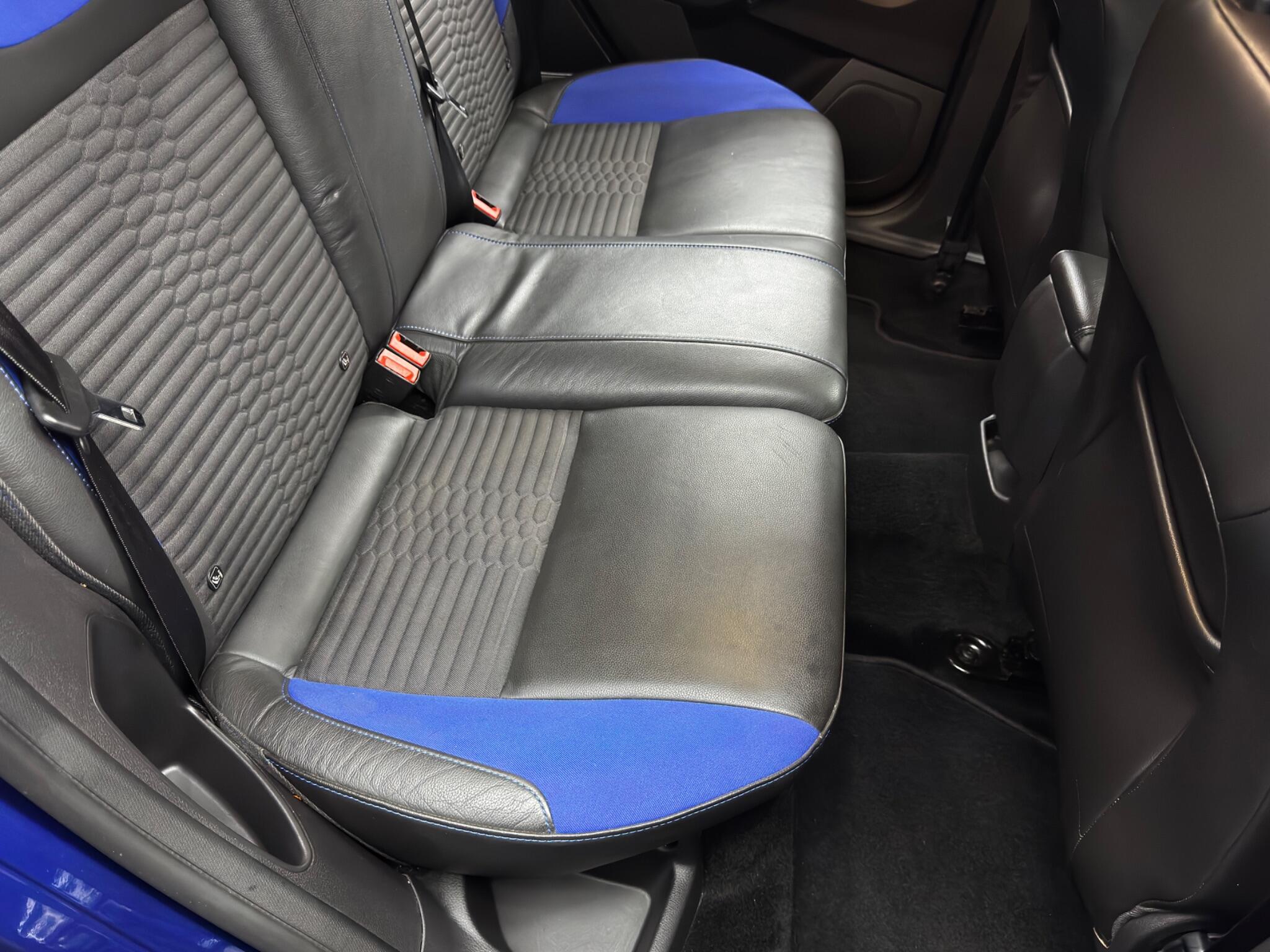 Ford Focus view 16