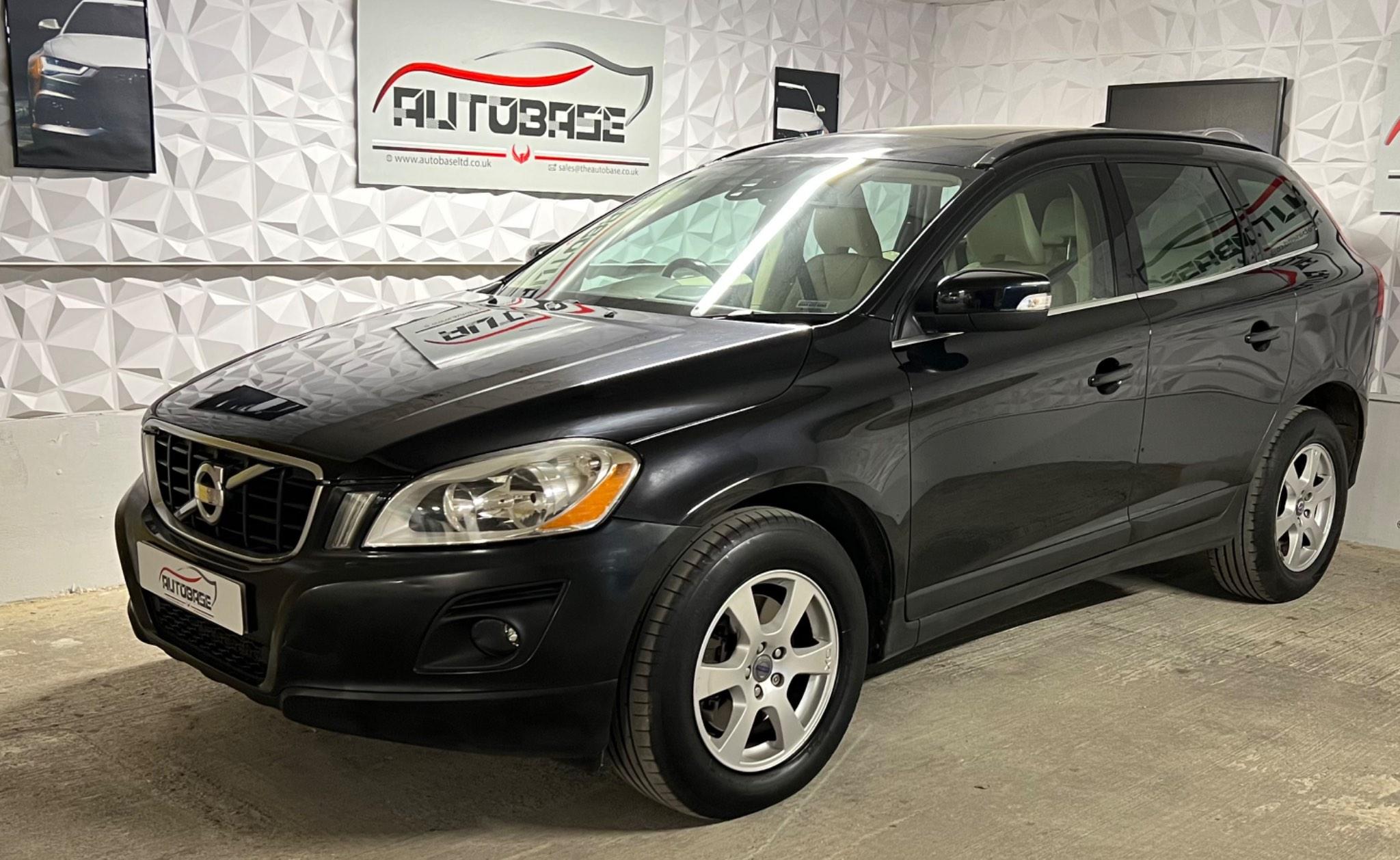Volvo XC60 view 3