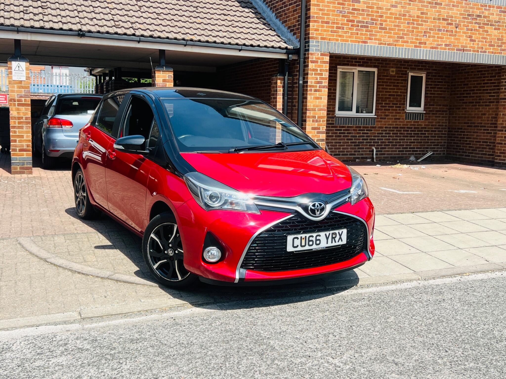 Toyota Yaris main image