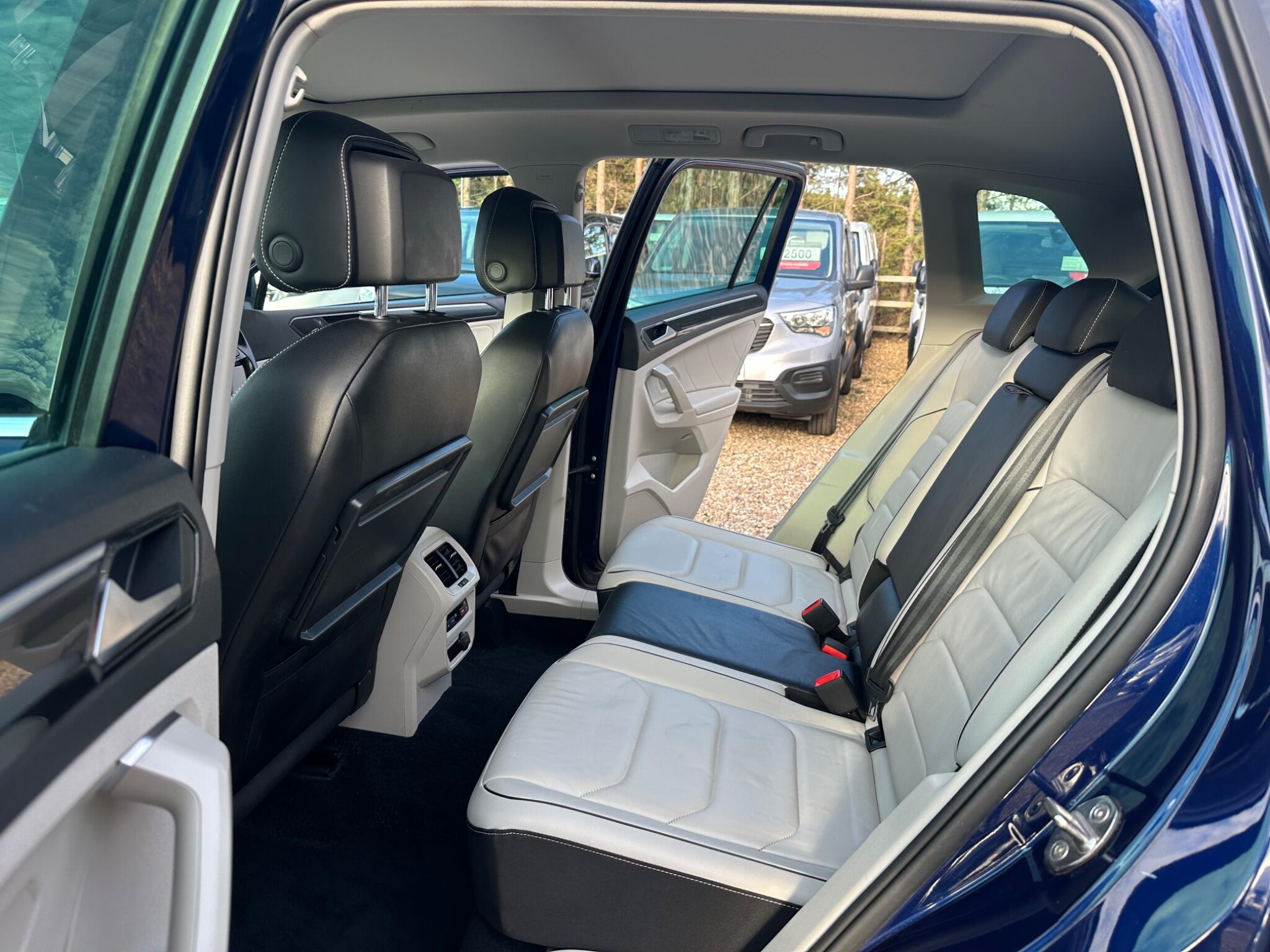 Volkswagen Tiguan view 18
