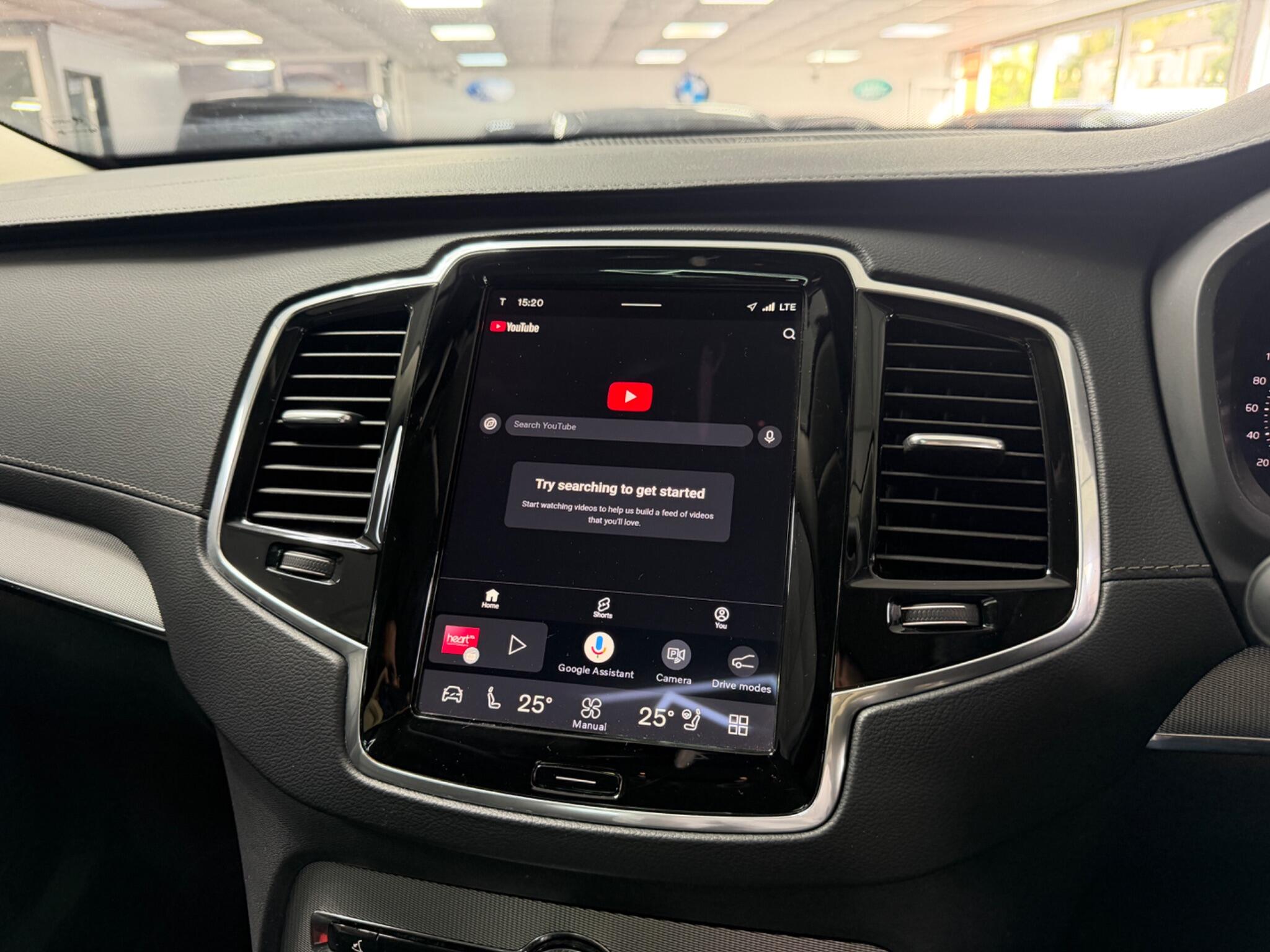 Volvo XC90 view 33