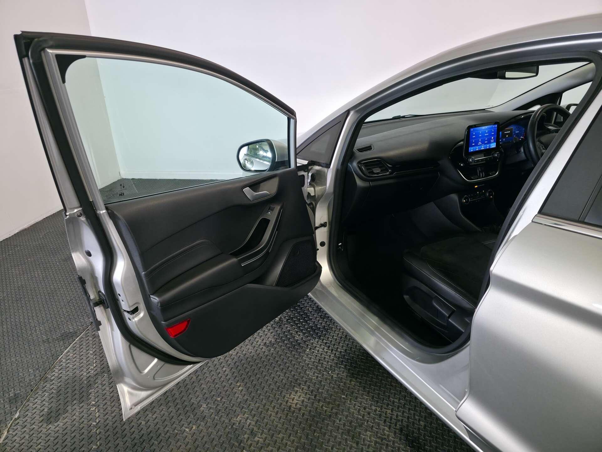 Ford Fiesta view 65