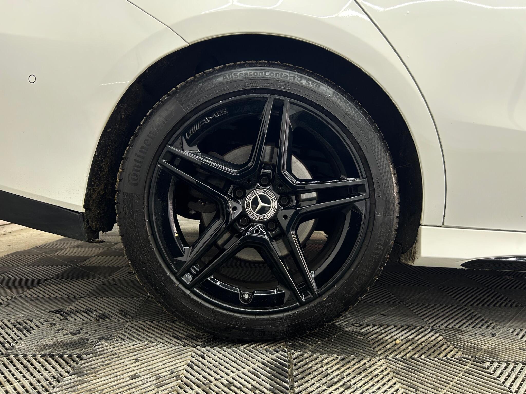 Mercedes-Benz Cla view 37