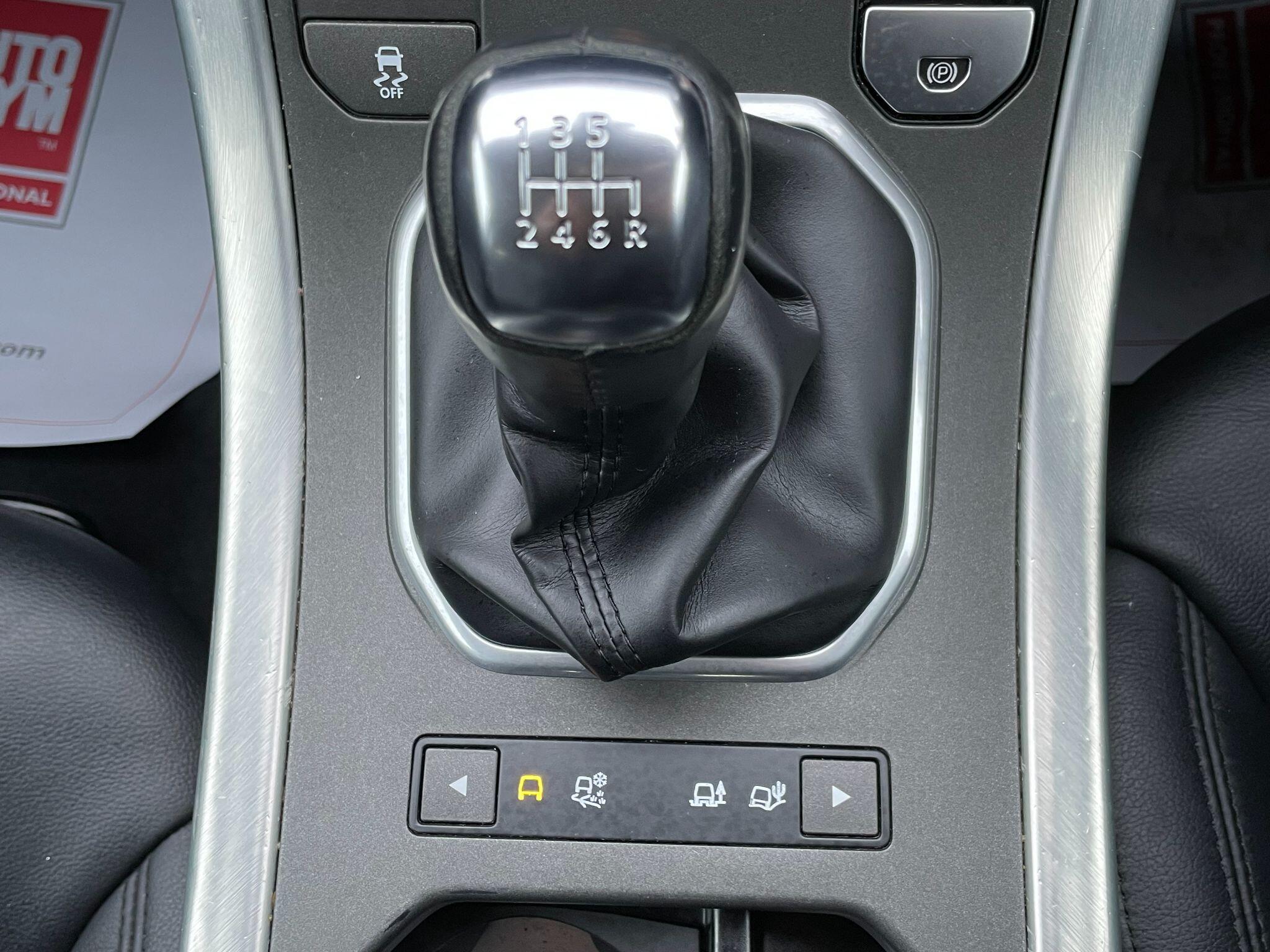 Land Rover Range Rover Evoque view 30