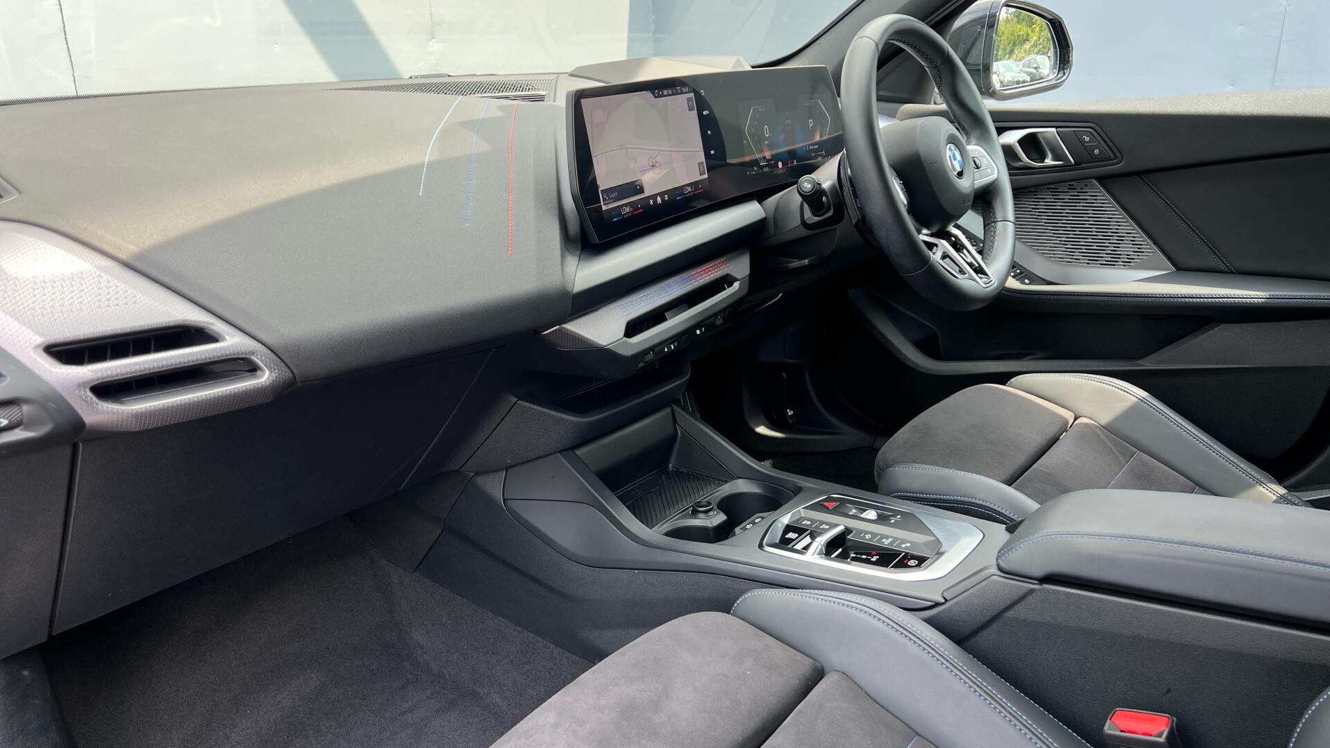 BMW 1 Series view 7