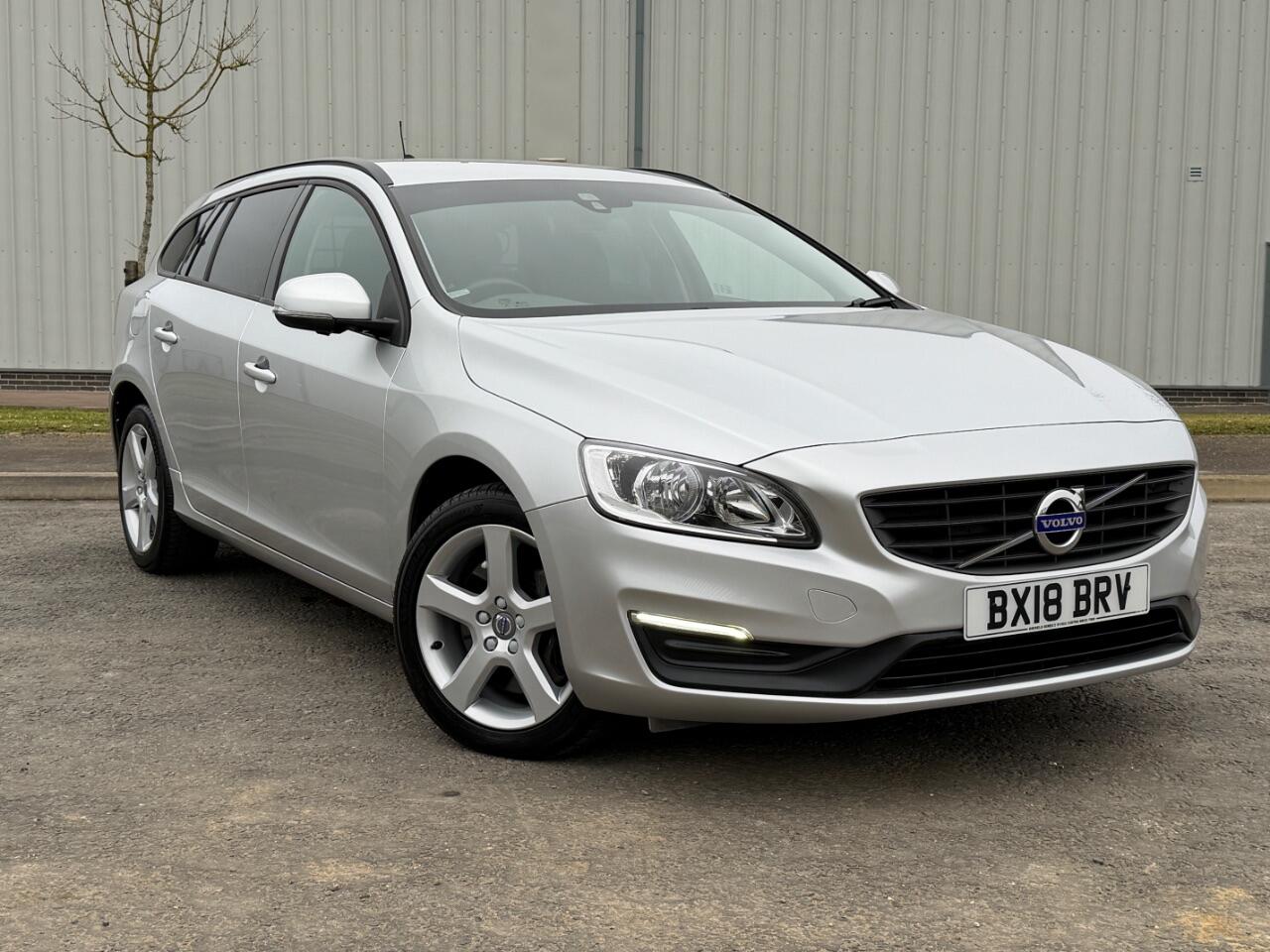 Volvo V60 main image