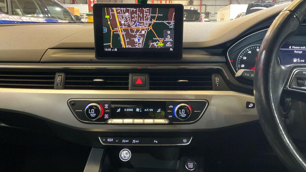 Audi A4 view 9