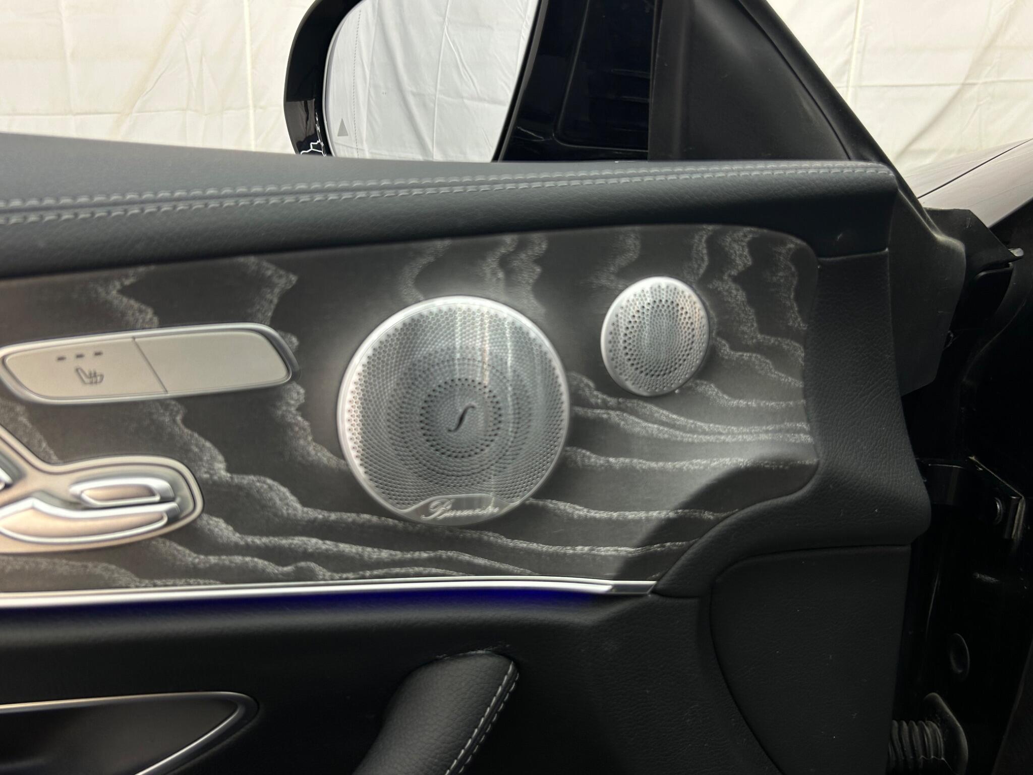 Mercedes-Benz E Class view 58