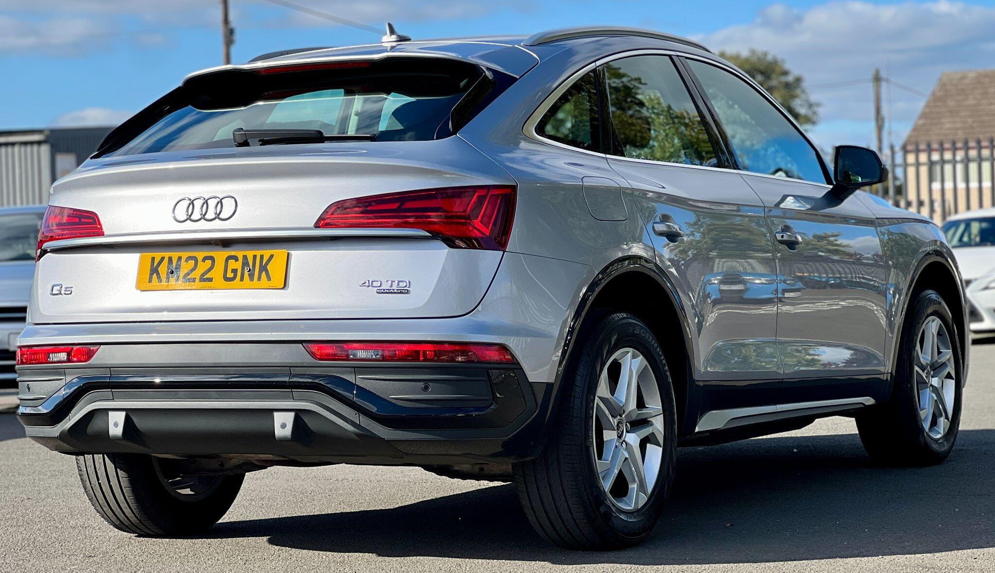 Audi Q5 view 13