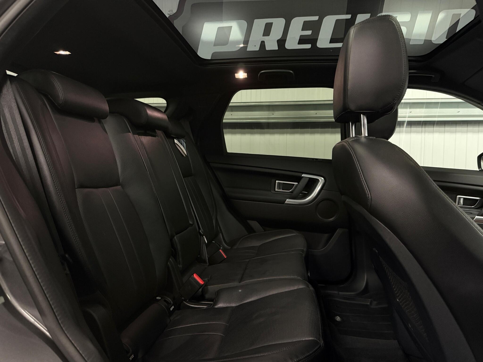 Land Rover Discovery Sport view 20