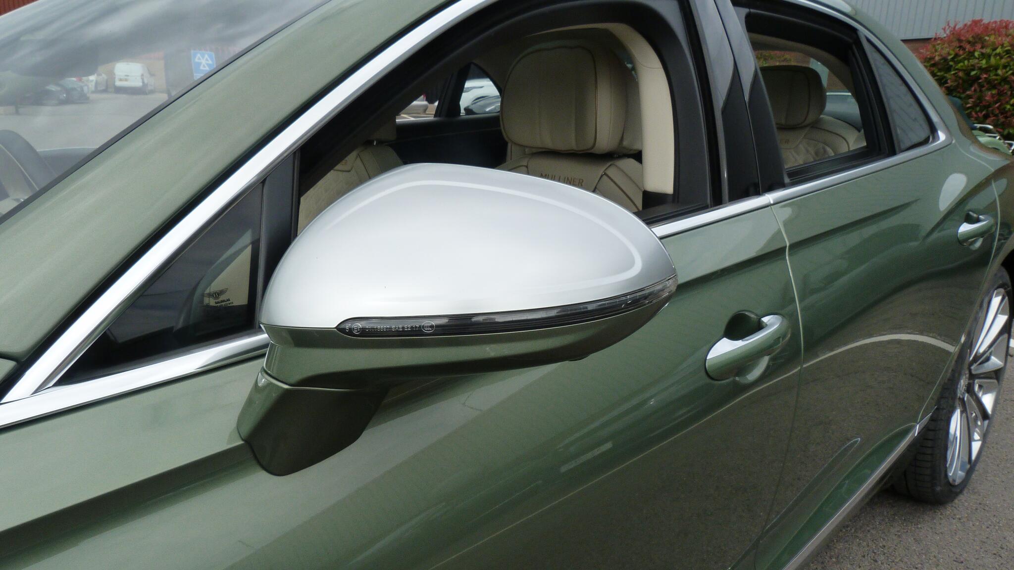 Bentley Flying Spur view 43