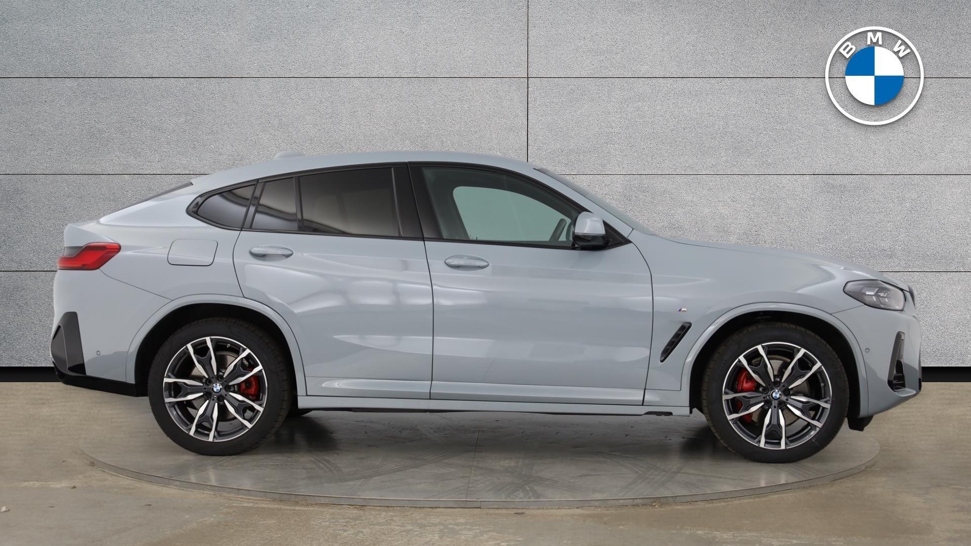 BMW X4 view 3