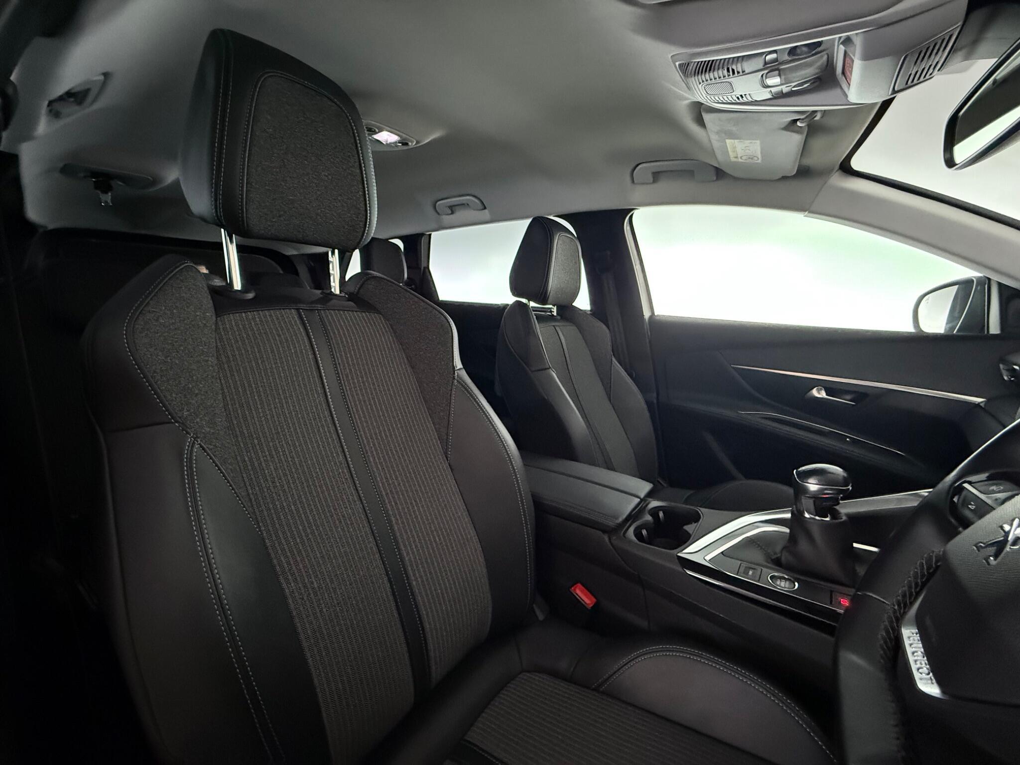Peugeot 5008 view 32
