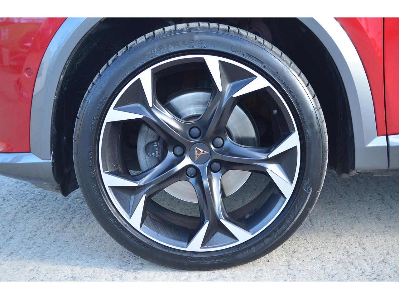 Cupra Formentor view 40