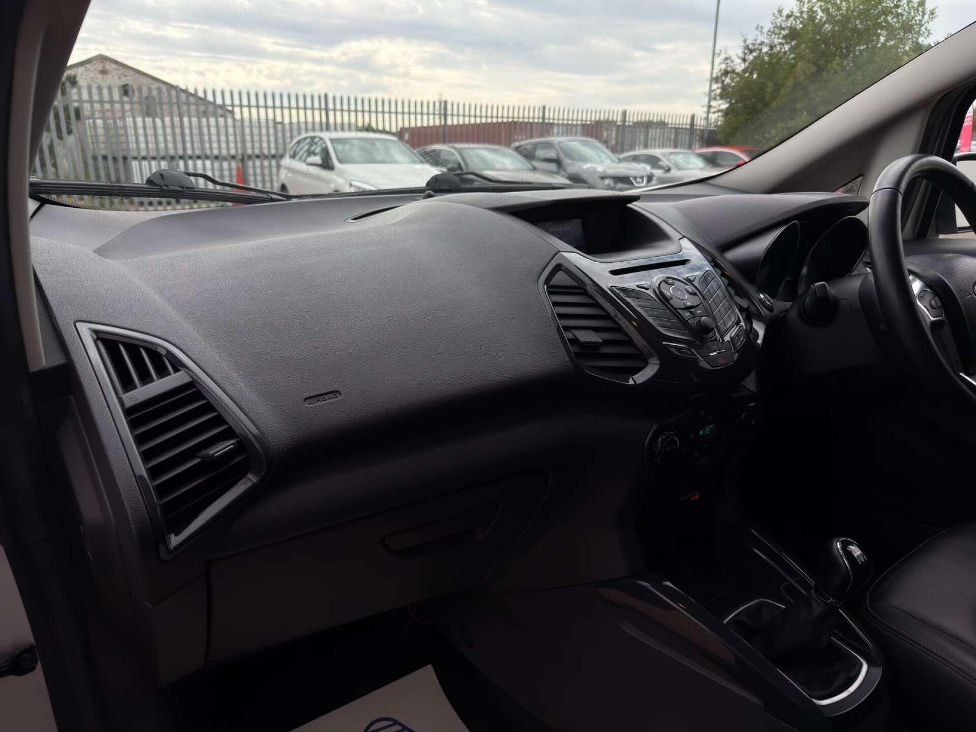 Ford Ecosport view 44