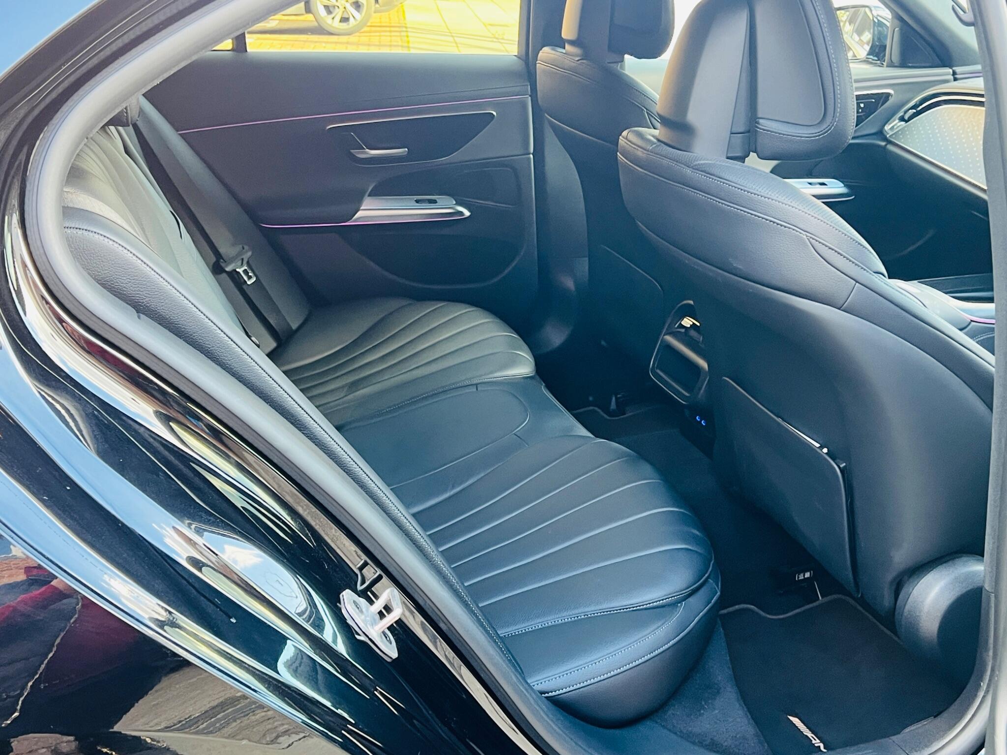 Mercedes-Benz E Class view 15