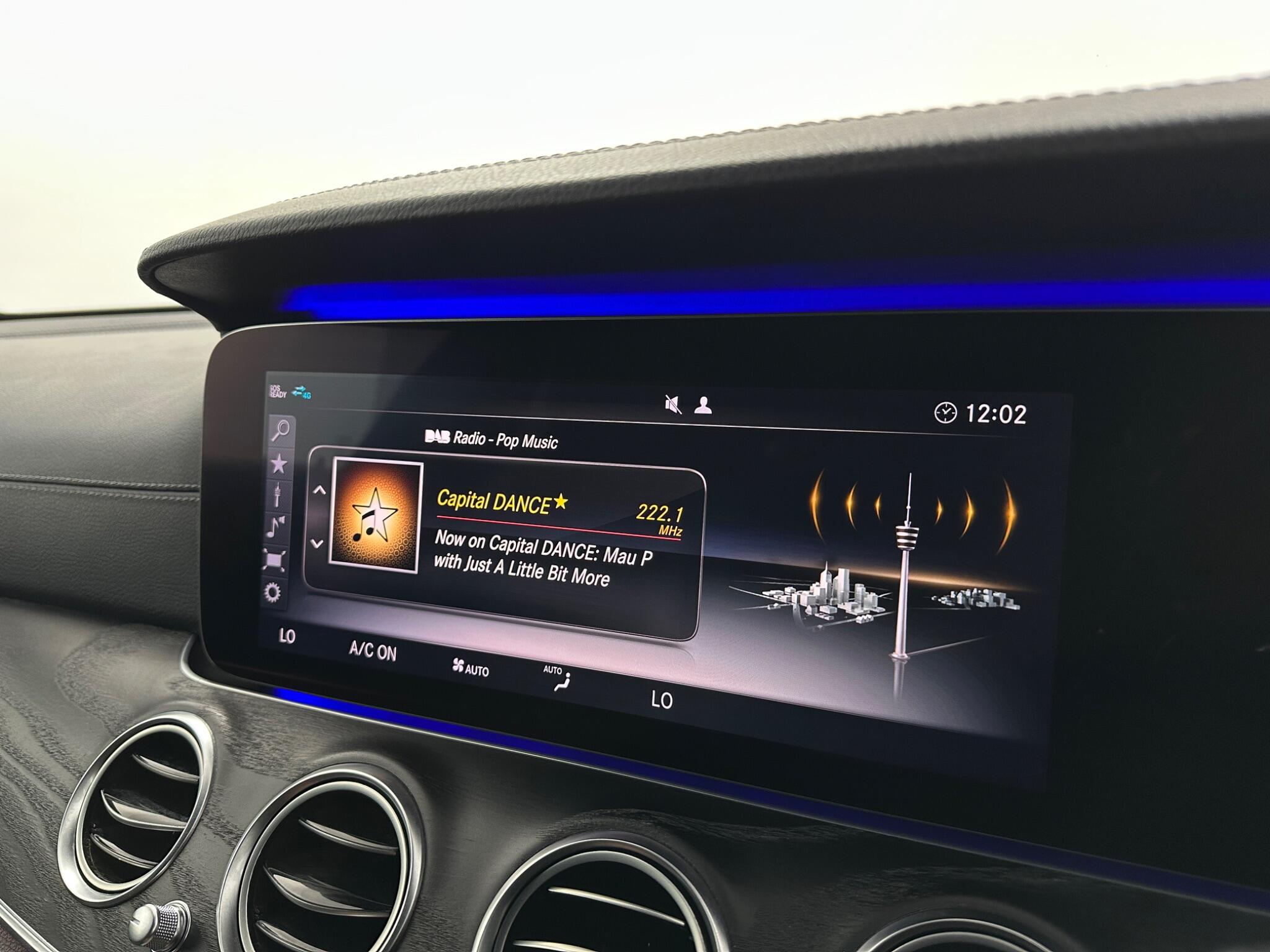 Mercedes-Benz E-Class view 28