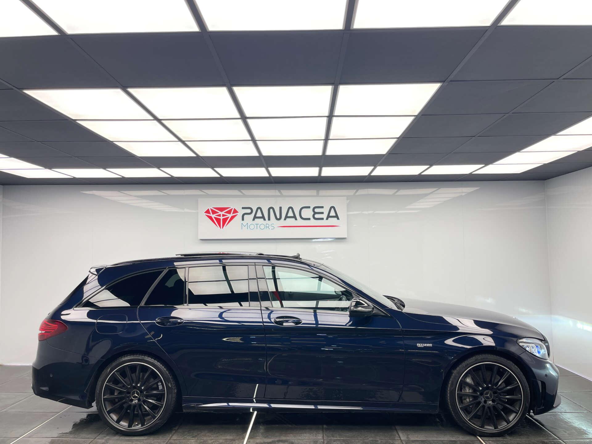 Mercedes-Benz C Class view 3