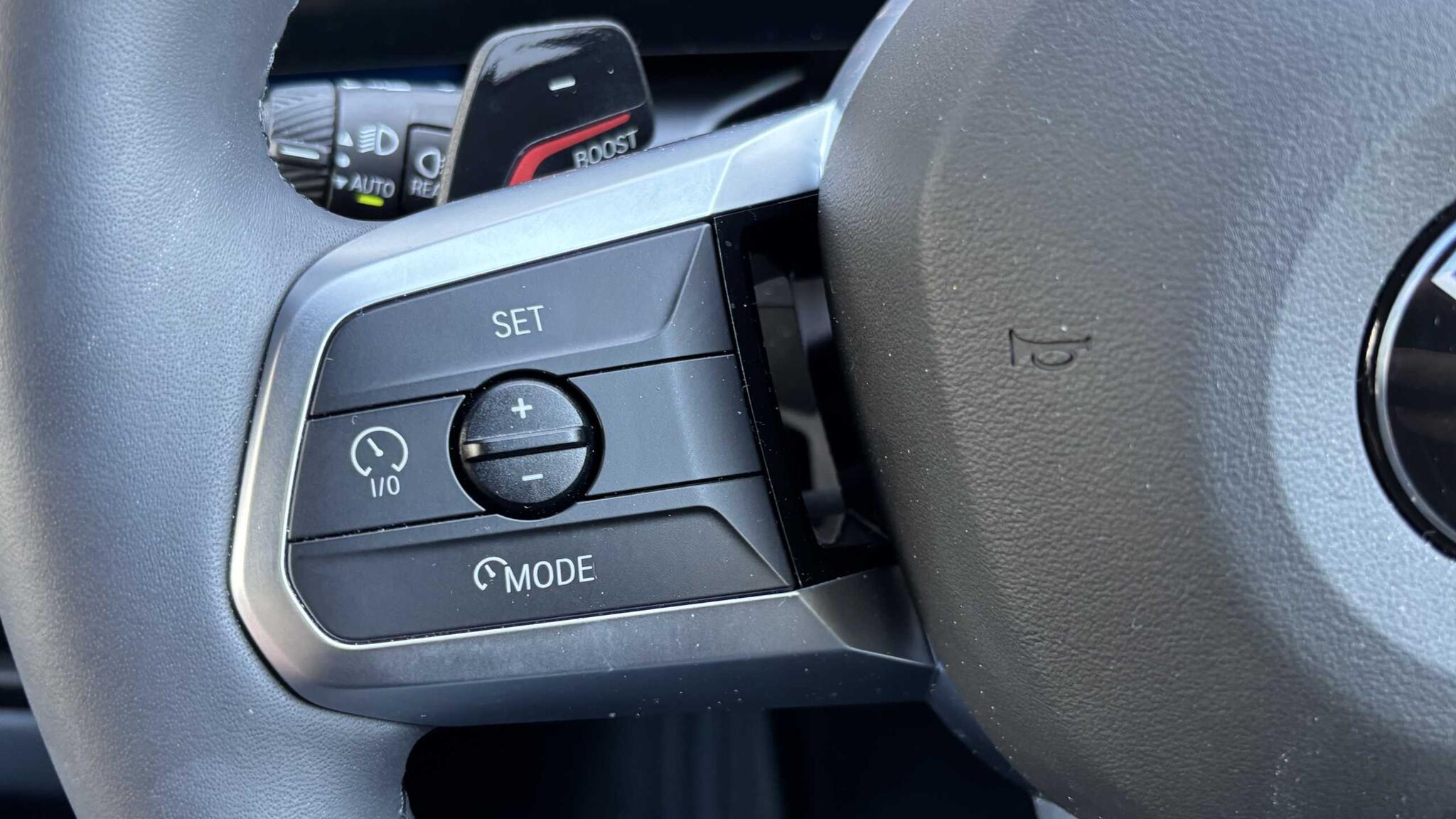 BMW 2 Series view 21
